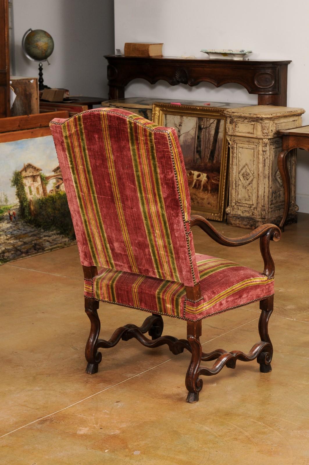 French Walnut 1790s Louis XIV Style Fauteuil with Large Scrolling Arms 1