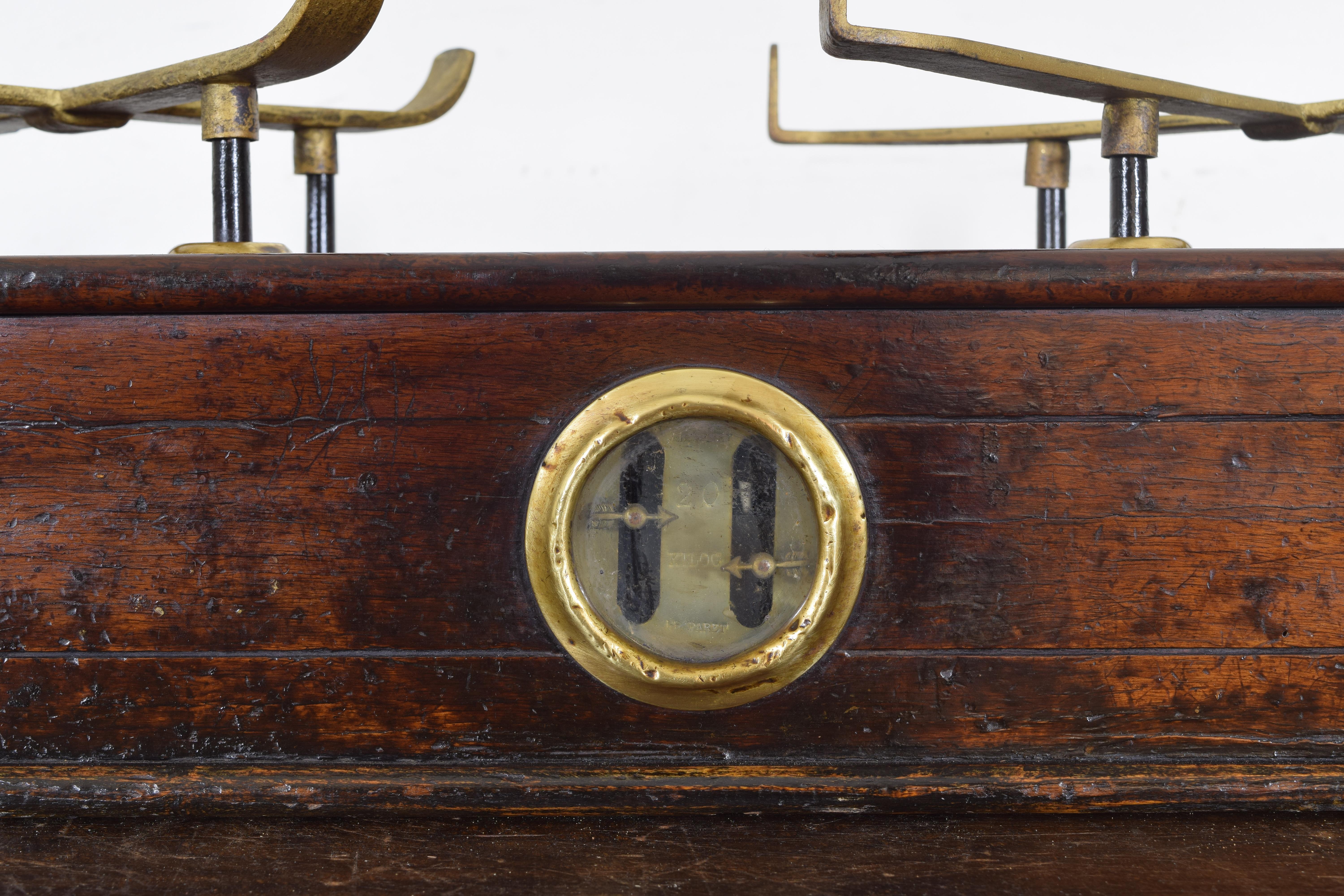 French Walnut and Brass Kilogramme Scale and Weights, Mid-19th Century 4