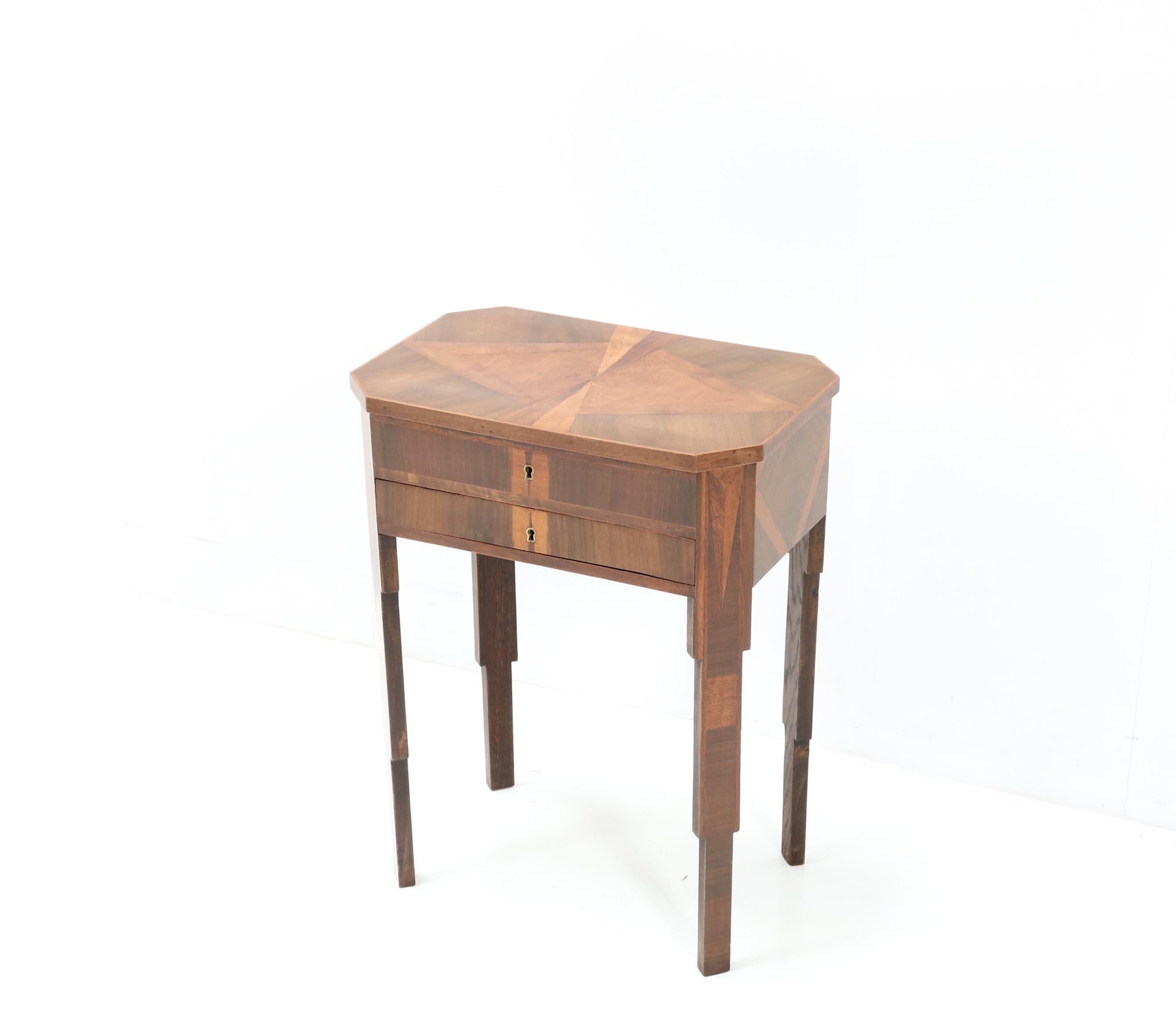 French Walnut Art Deco Sewing Table with Inlay, 1930s In Good Condition For Sale In Amsterdam, NL