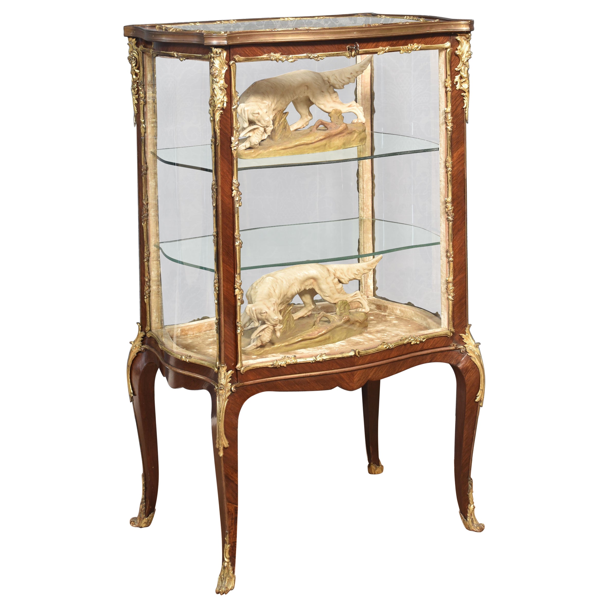 Französischer Bijouterieschrank aus Nussbaum im Angebot