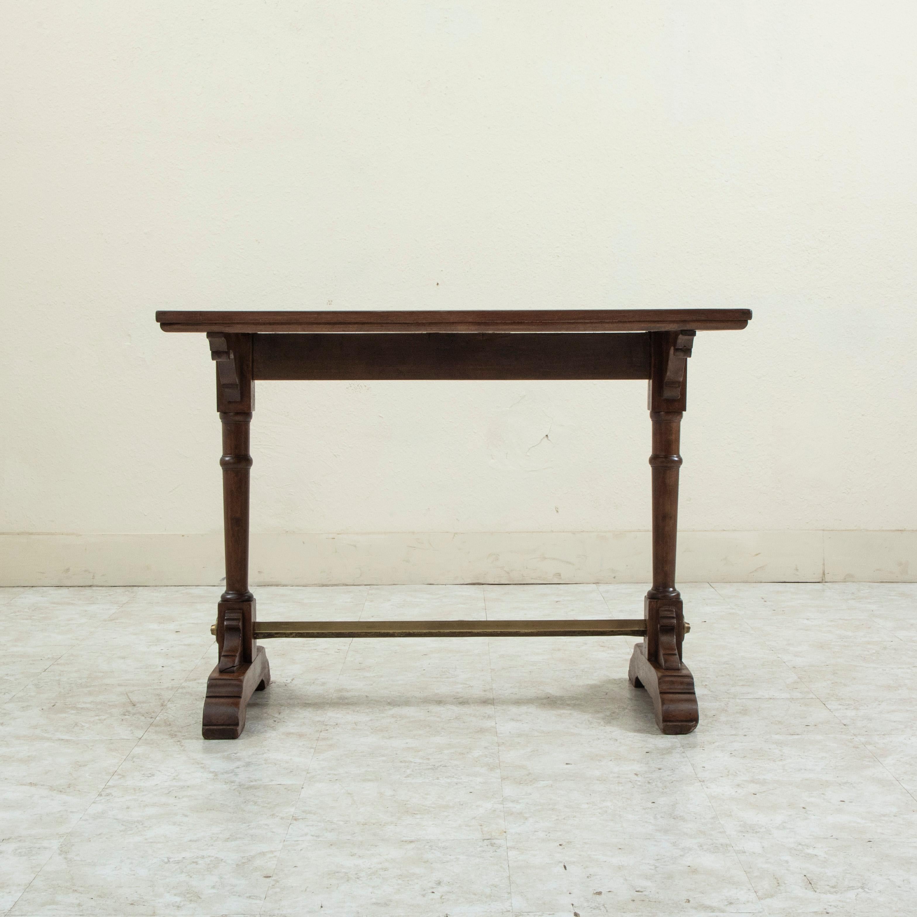French Walnut Bistro Table or Cafe Table with Marble Top and Brass, C. 1900 For Sale 1