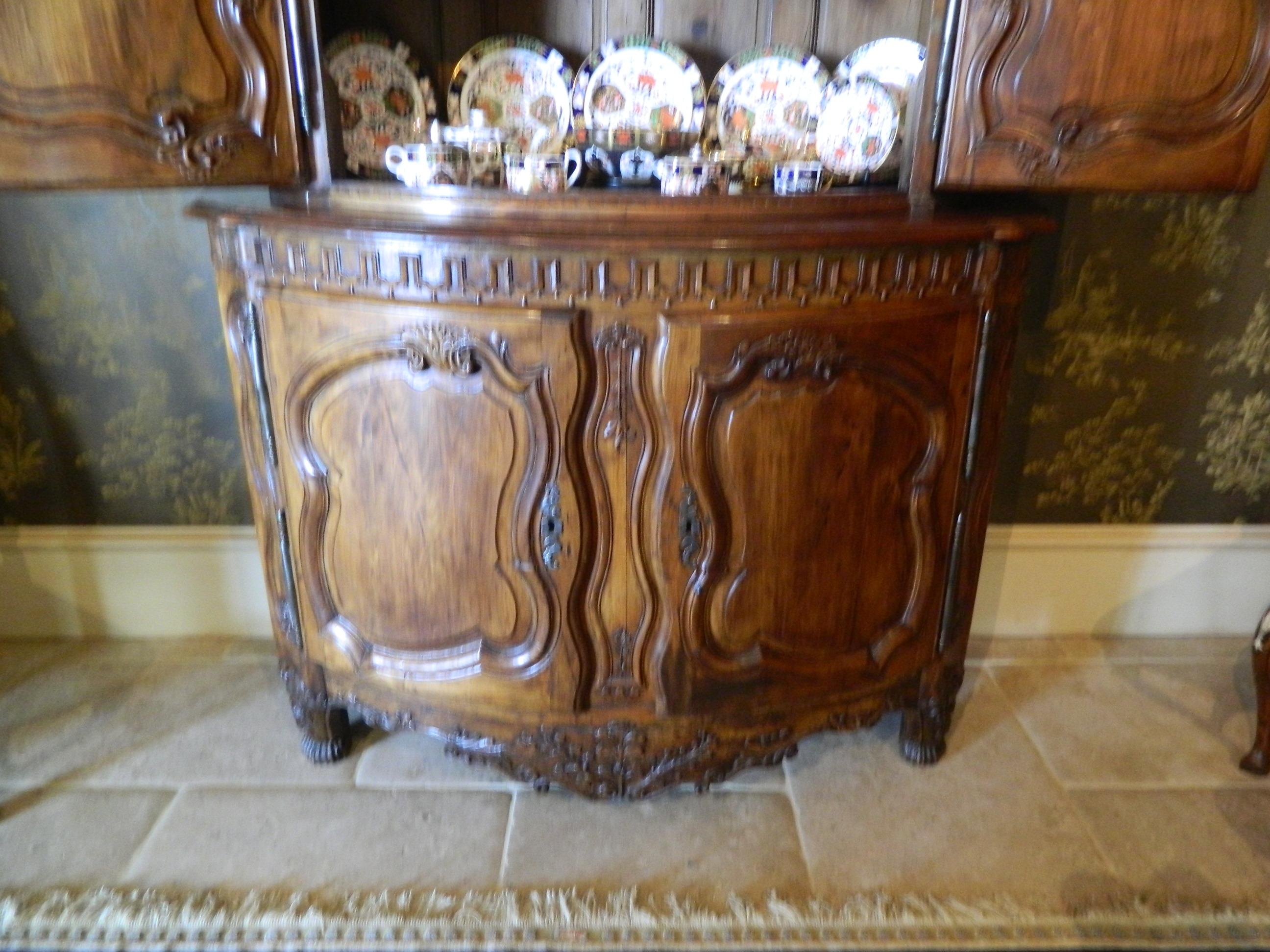 French Walnut Buffet de Corps or Cabinet with Two Doors, 18th Century 1