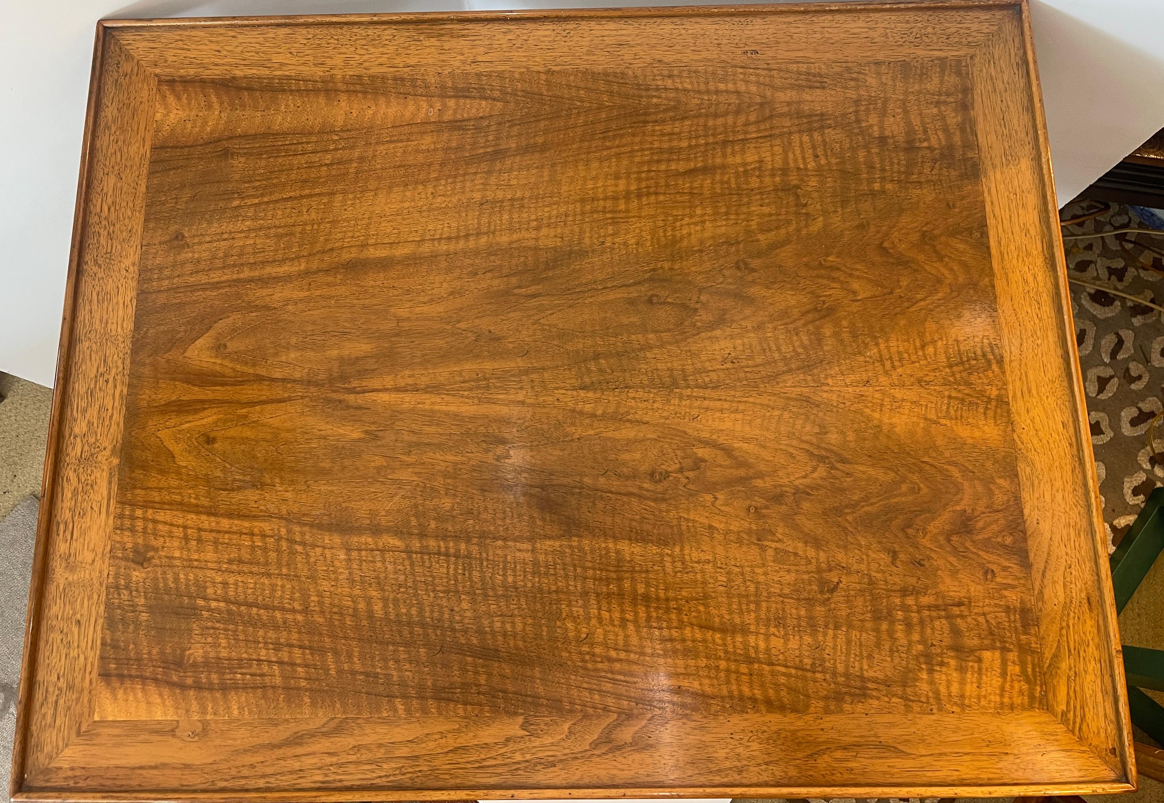 French  Walnut Carved Gallery Top & Cabriole Lags Card Table, 1940-1950 in vendita 4