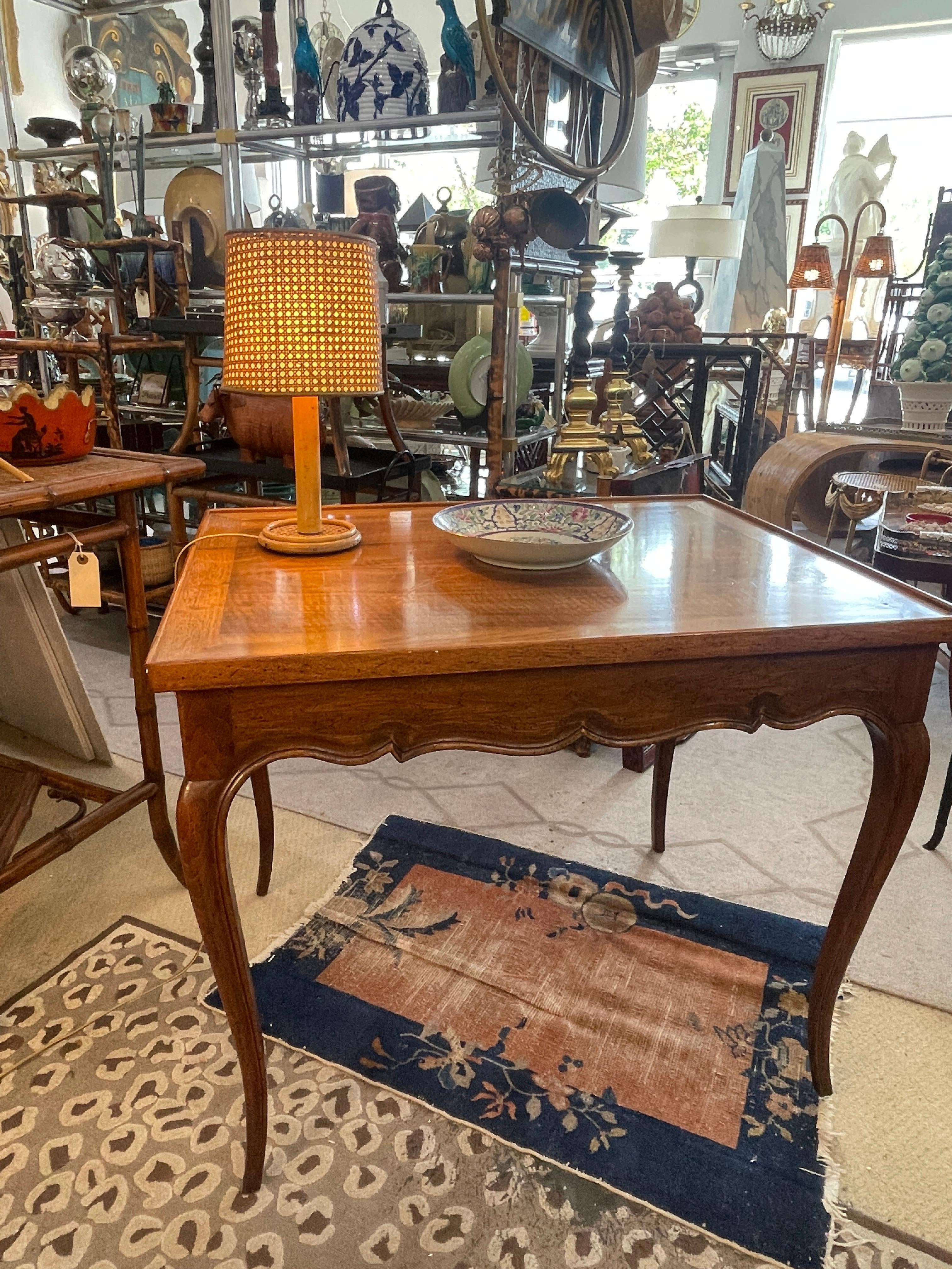 Legno French  Walnut Carved Gallery Top & Cabriole Lags Card Table, 1940-1950 in vendita