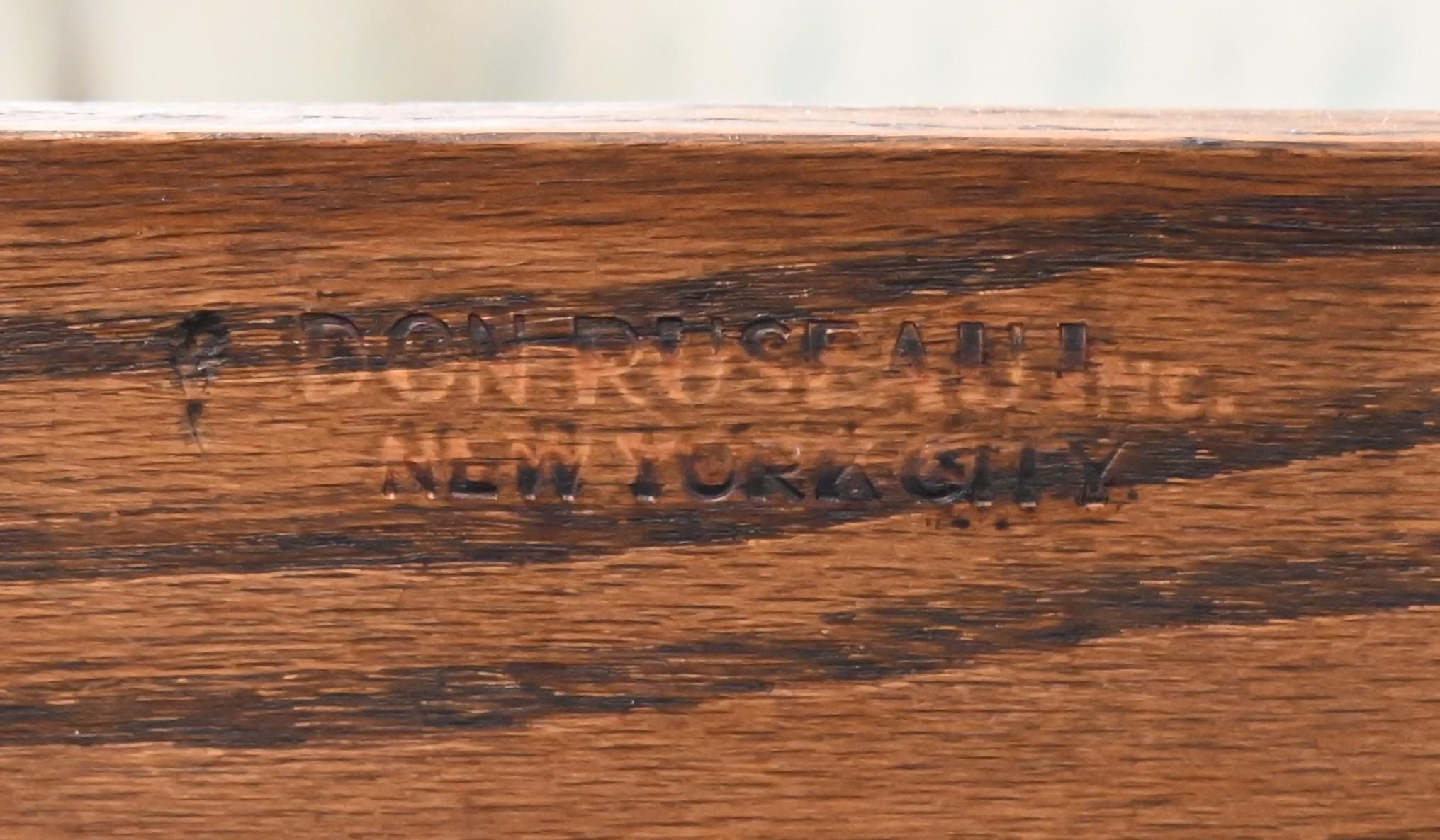 Commode francese in noce di Don Ruseau, fine XX secolo in vendita 4