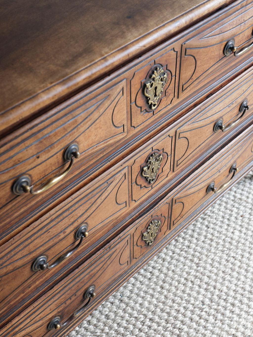 Neoclassical French Walnut Commode, circa 1780 For Sale