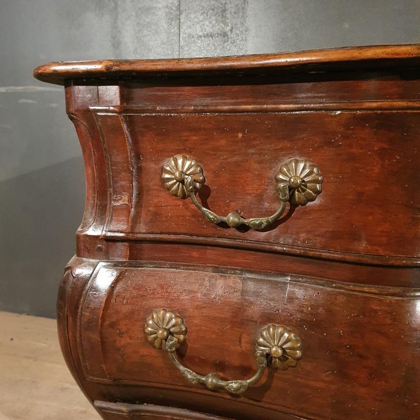 18th Century and Earlier French Walnut Commode For Sale