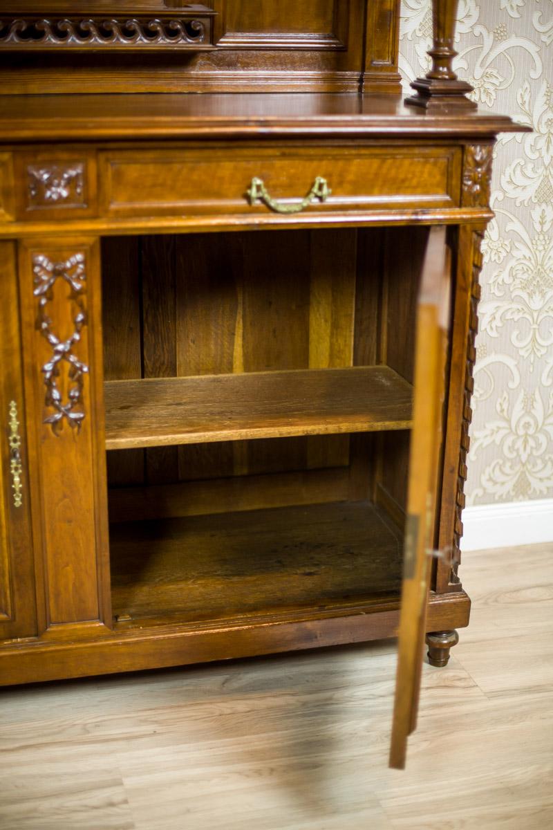 French Walnut Cupboard from the Early 20th Century In Good Condition In Opole, PL