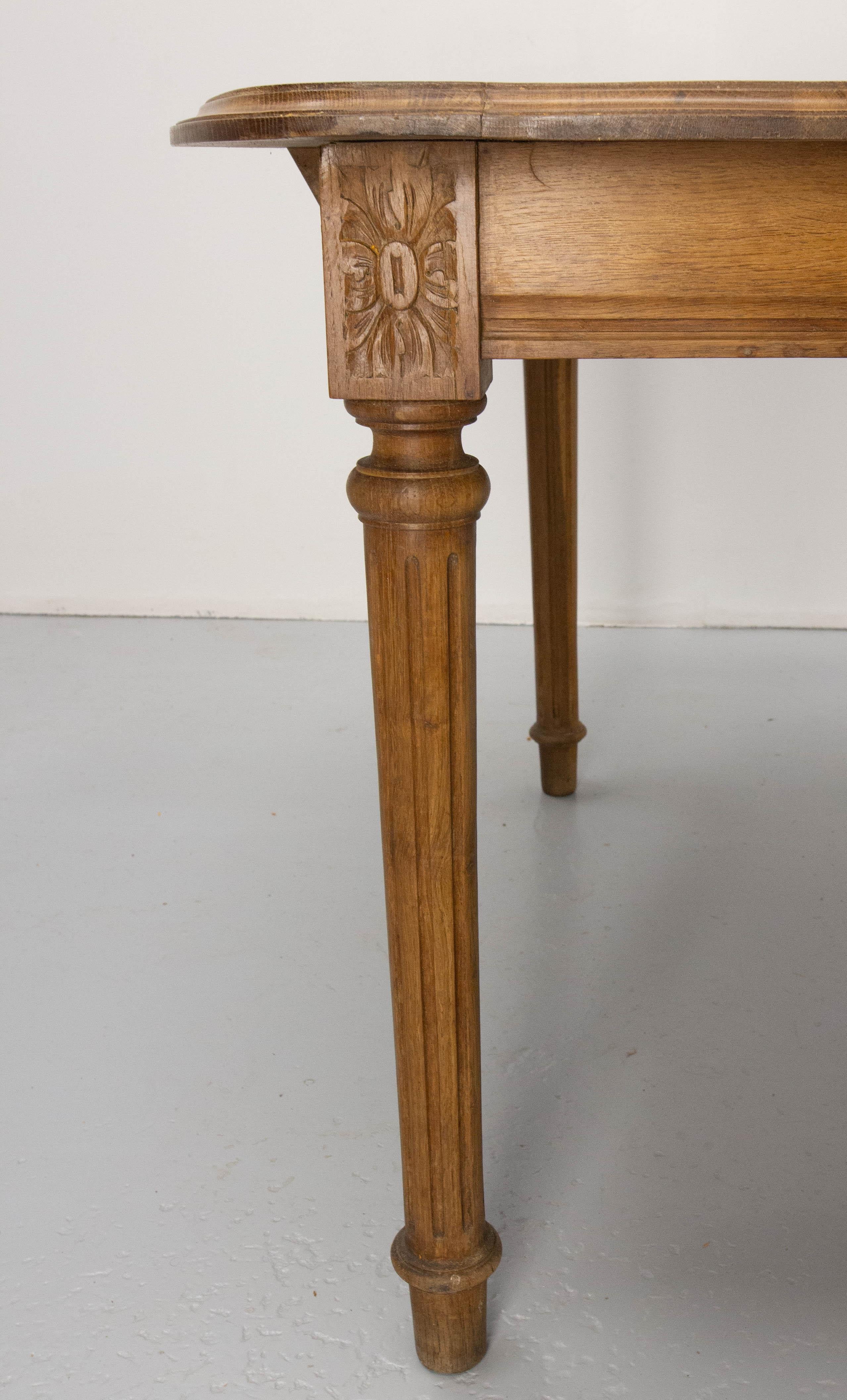 French Walnut Dining Extending Table Louis XVI Style, Late 19th Century For Sale 6
