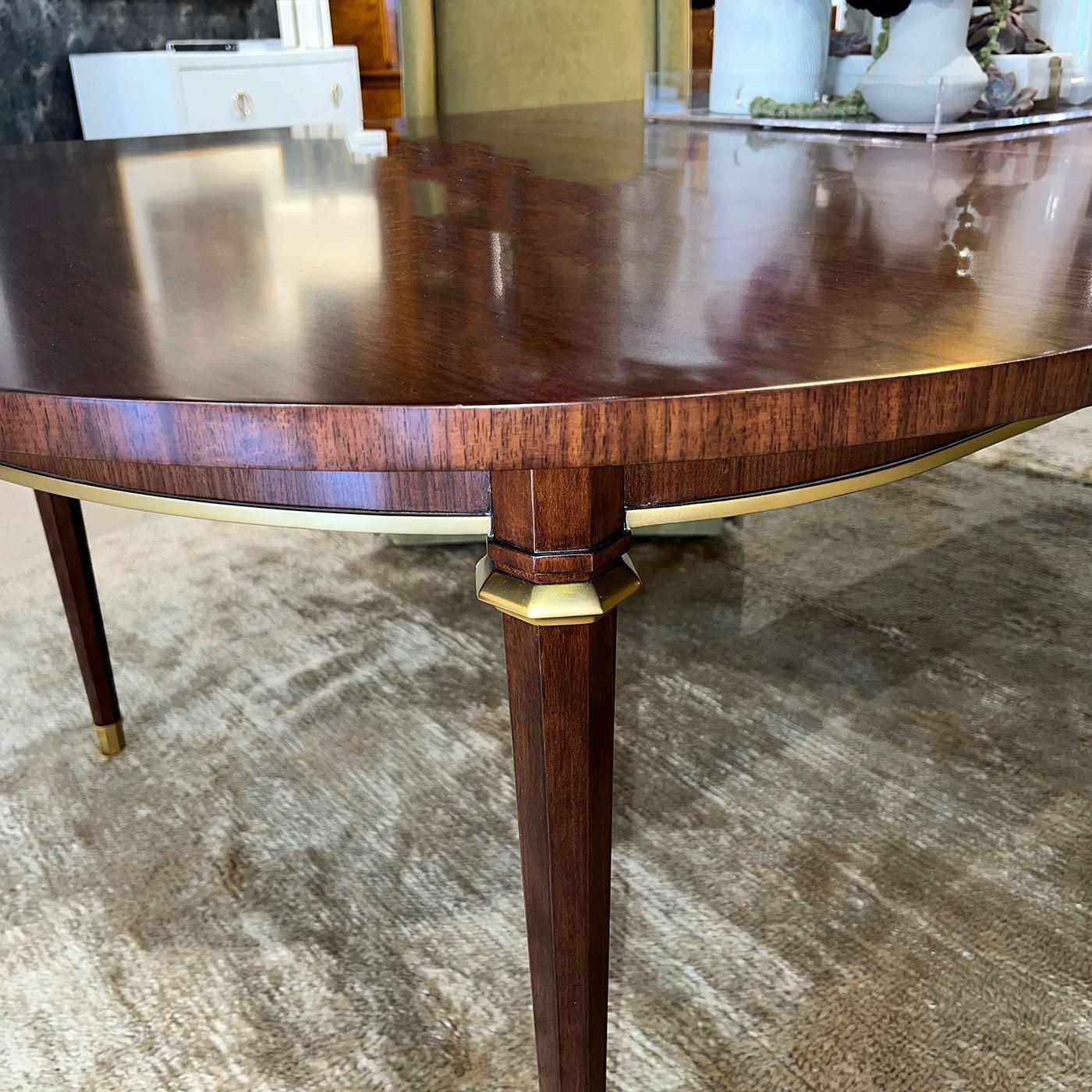 French Walnut Dining Table In New Condition For Sale In Westwood, NJ