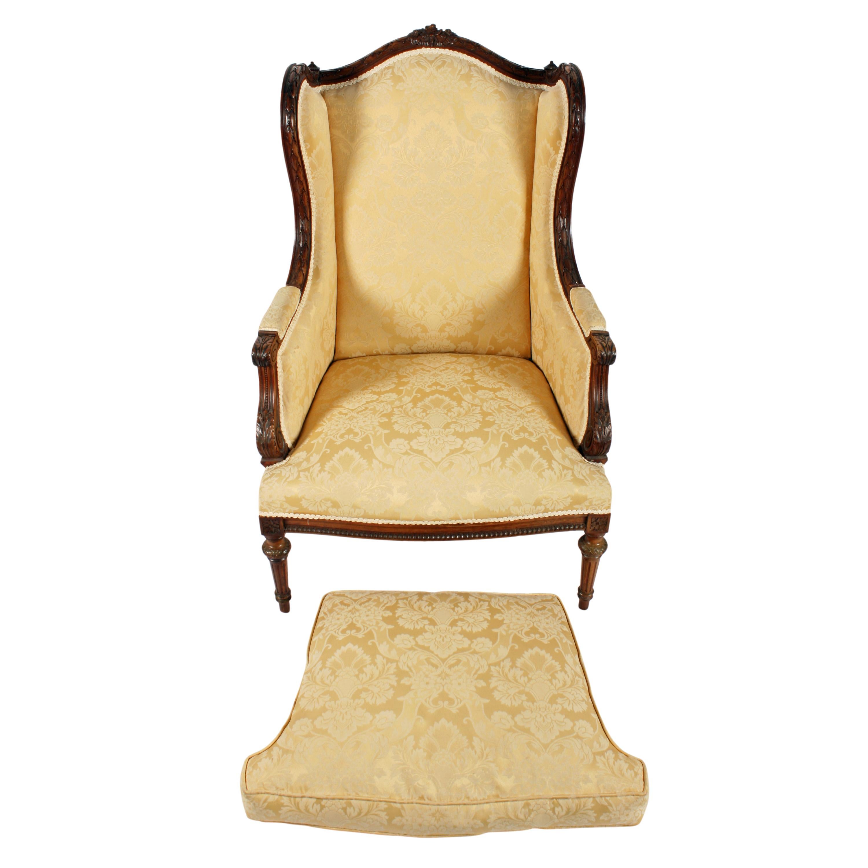 19th Century French Walnut Fauteuil Upholstered Easy chair For Sale 3