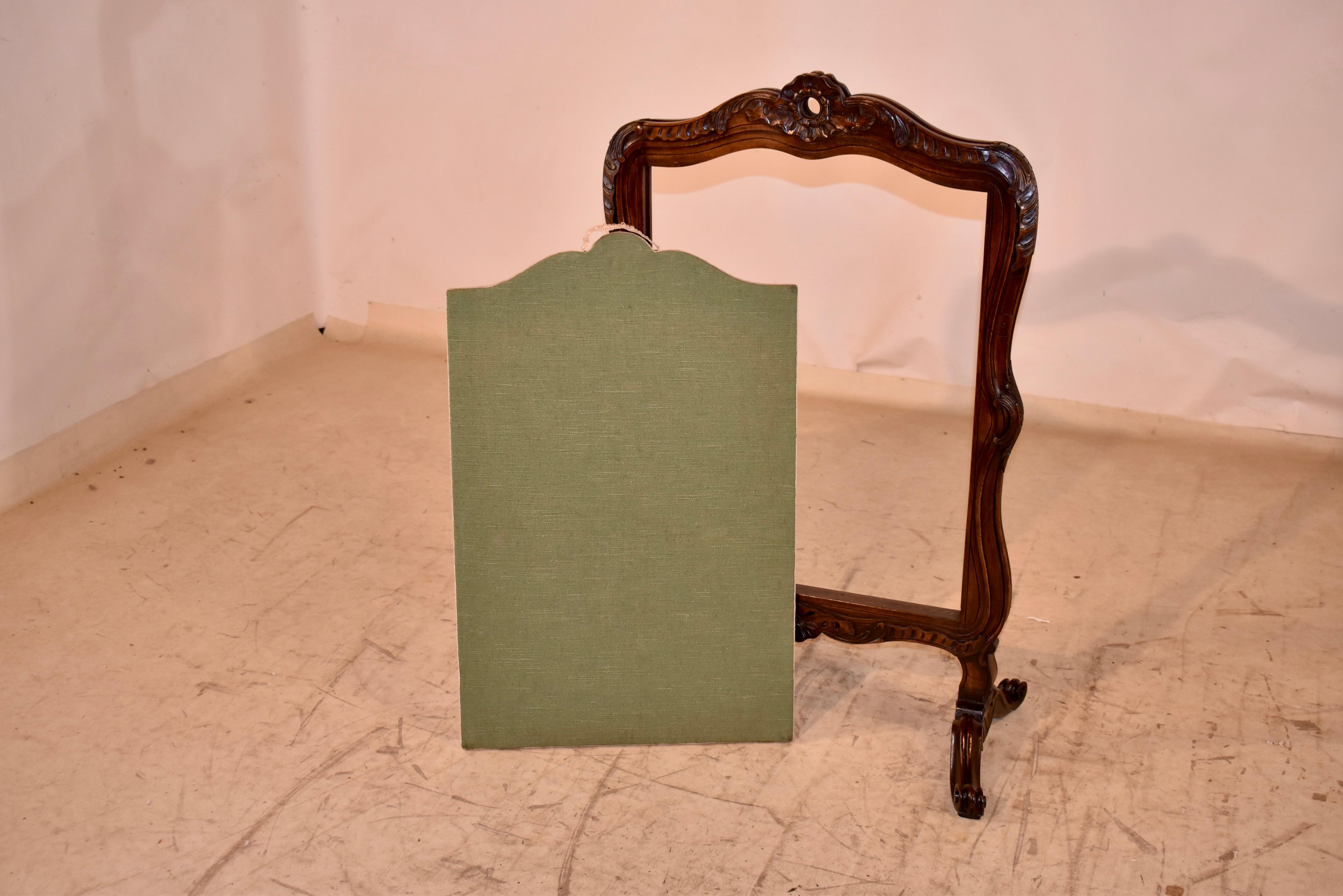 Französischer Nussbaum-Kaminschirm, CIRCA 1900 im Angebot 5