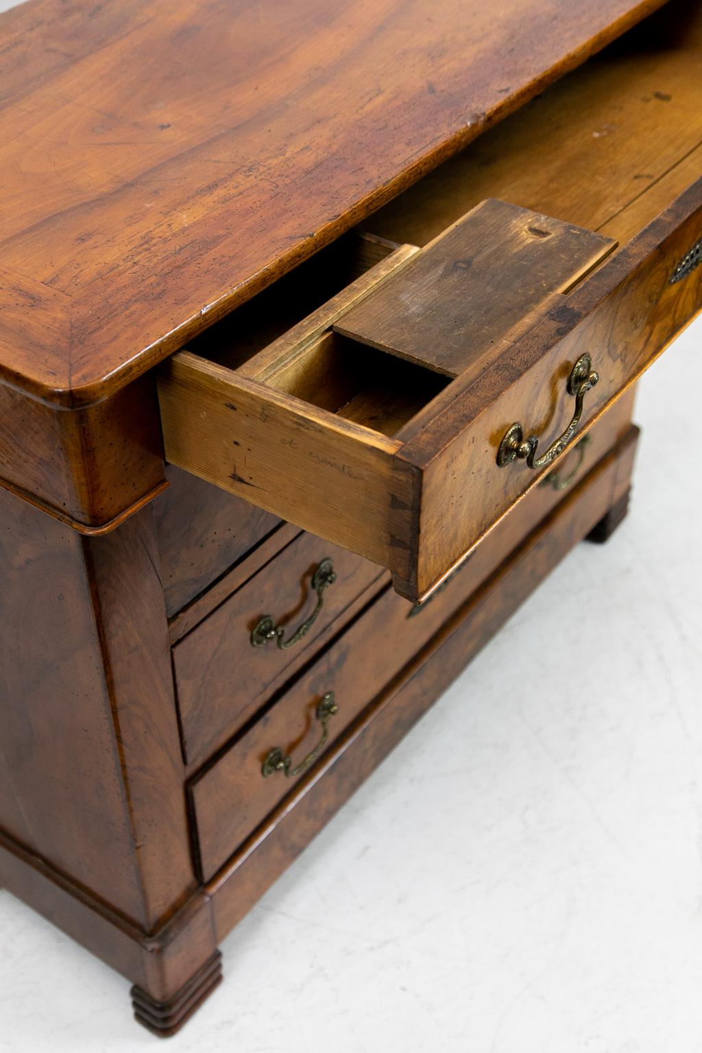 French Walnut Four-Drawer Chest For Sale 5