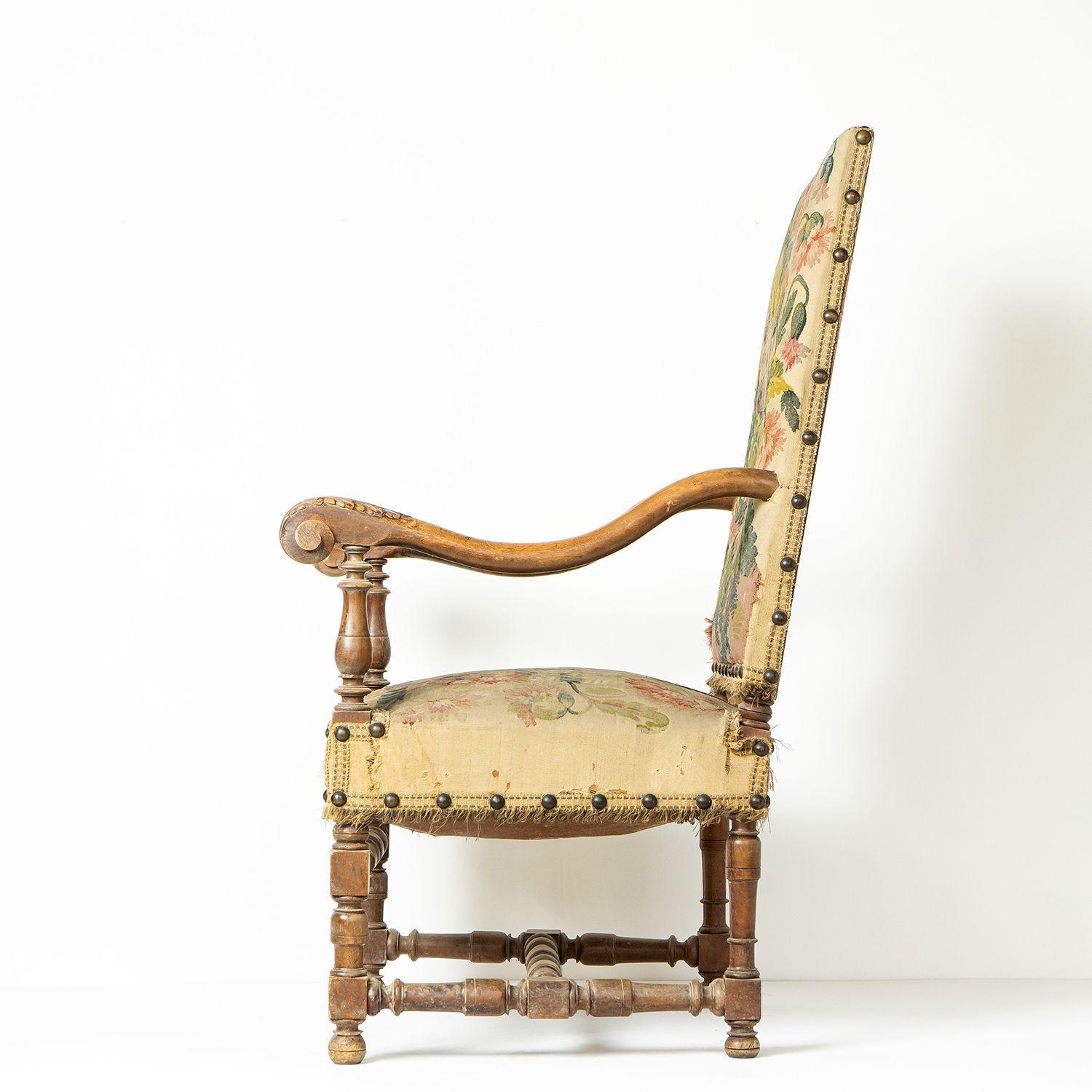 French Walnut Framed Armchair With Poppy Tapestry Upholstery, 19th Century For Sale 6