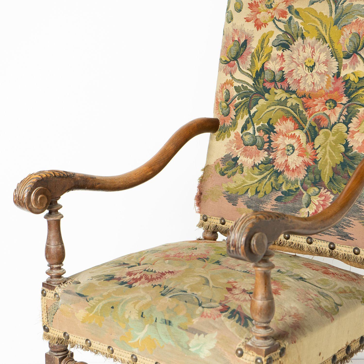 French Walnut Framed Armchair With Poppy Tapestry Upholstery, 19th Century For Sale 7