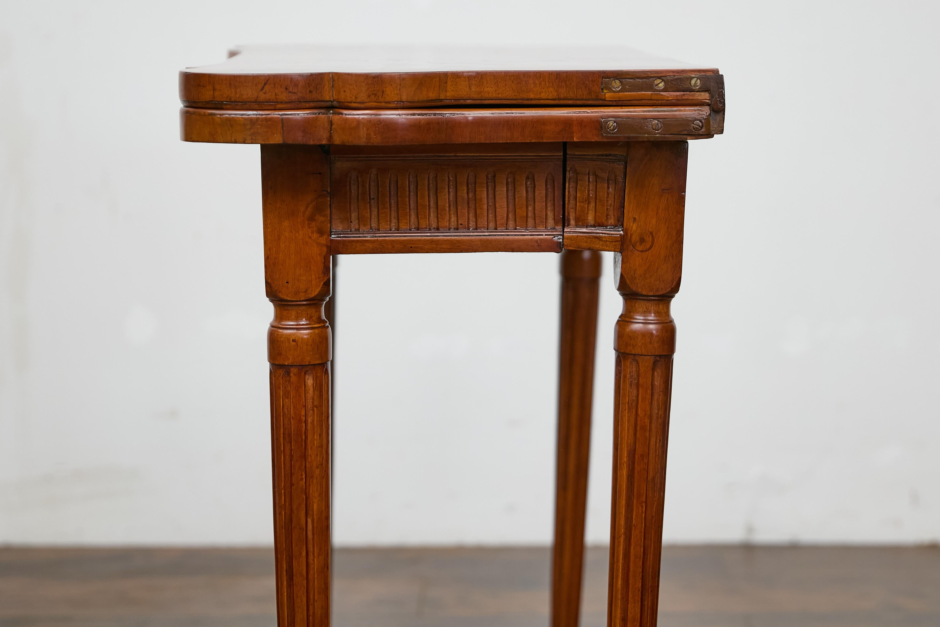 French Walnut Game Table with Marquetry and Reversible Felt Top, Circa 1880 For Sale 2