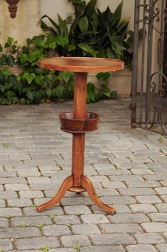 French Walnut Guéridon Side Table with Circular Top and Tripod Base, circa 1875