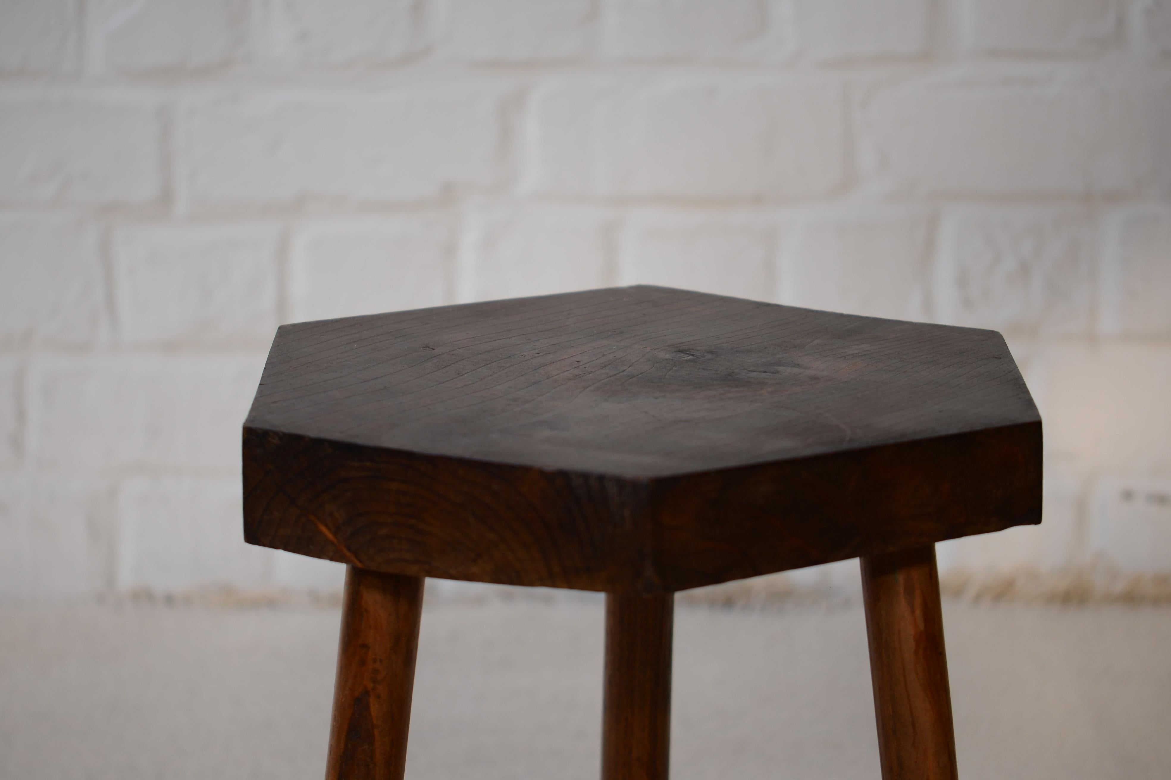 French Walnut Hexagon Little Stool circa 1950 Brutalist  In Good Condition In Forest, BE