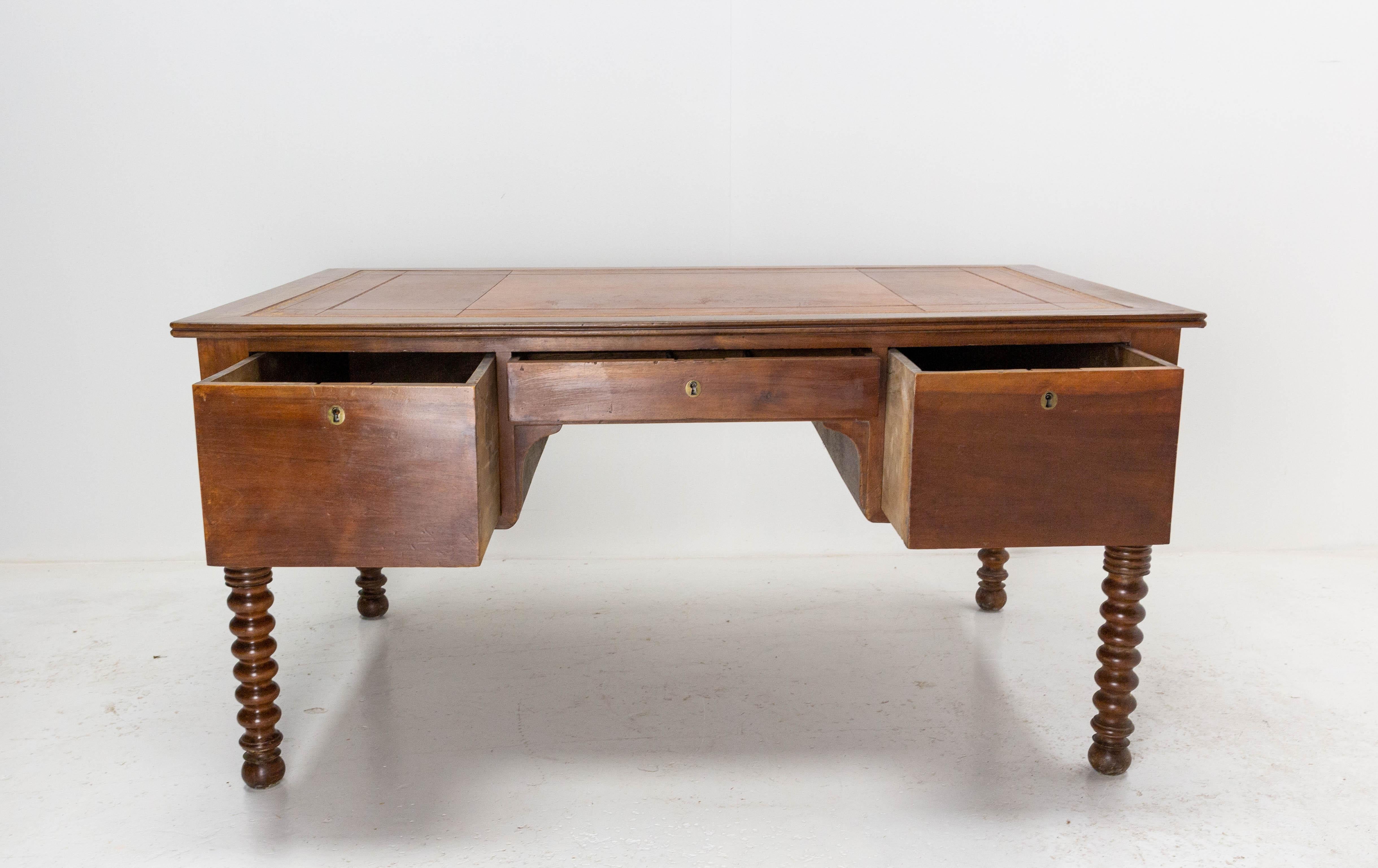 French Walnut Louis Philippe Desk Leather Top Writing Table, 19th Century 4