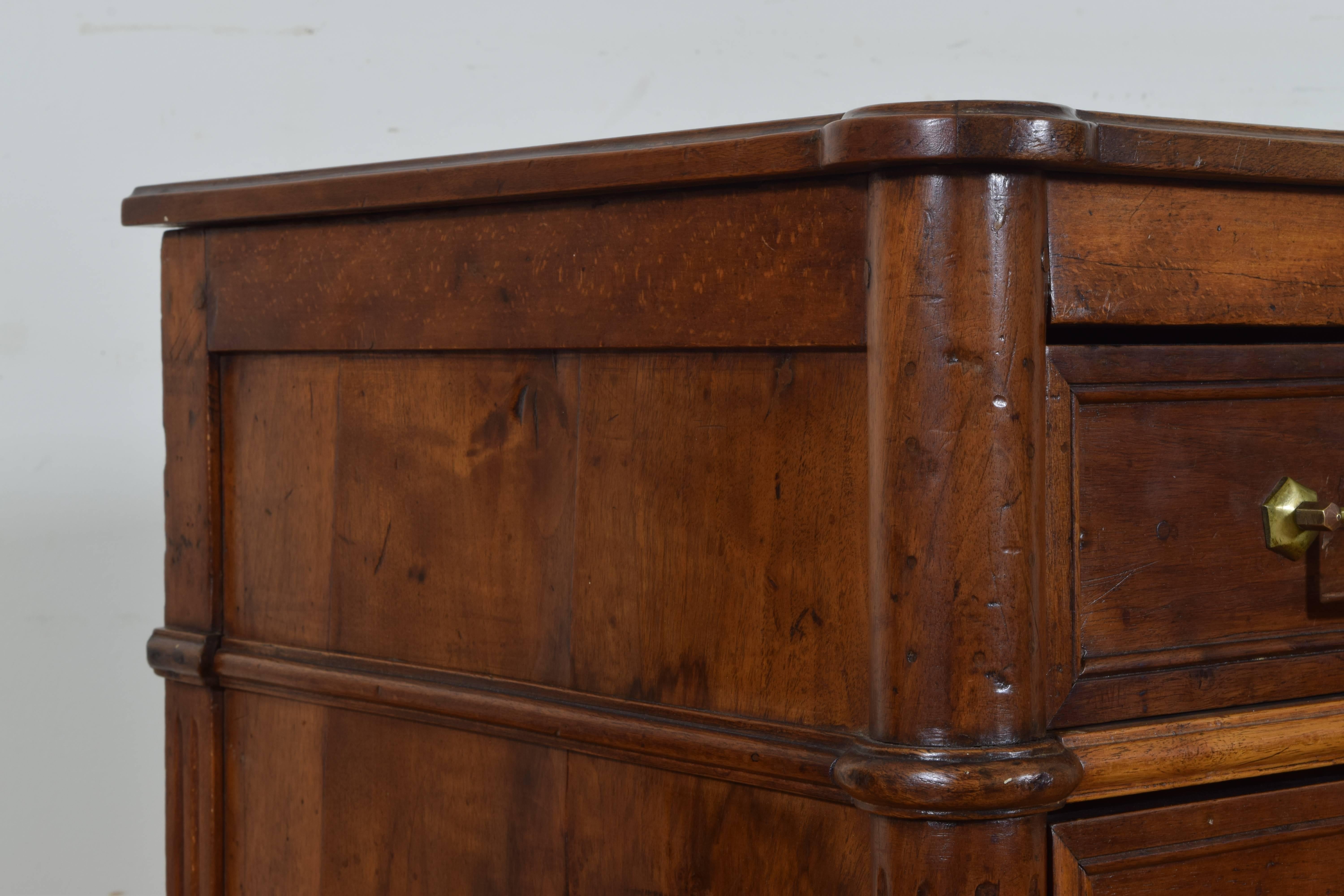 French Walnut Louis XVI Petite Three-Drawer Commode Late 18th-Early 19th Century 2