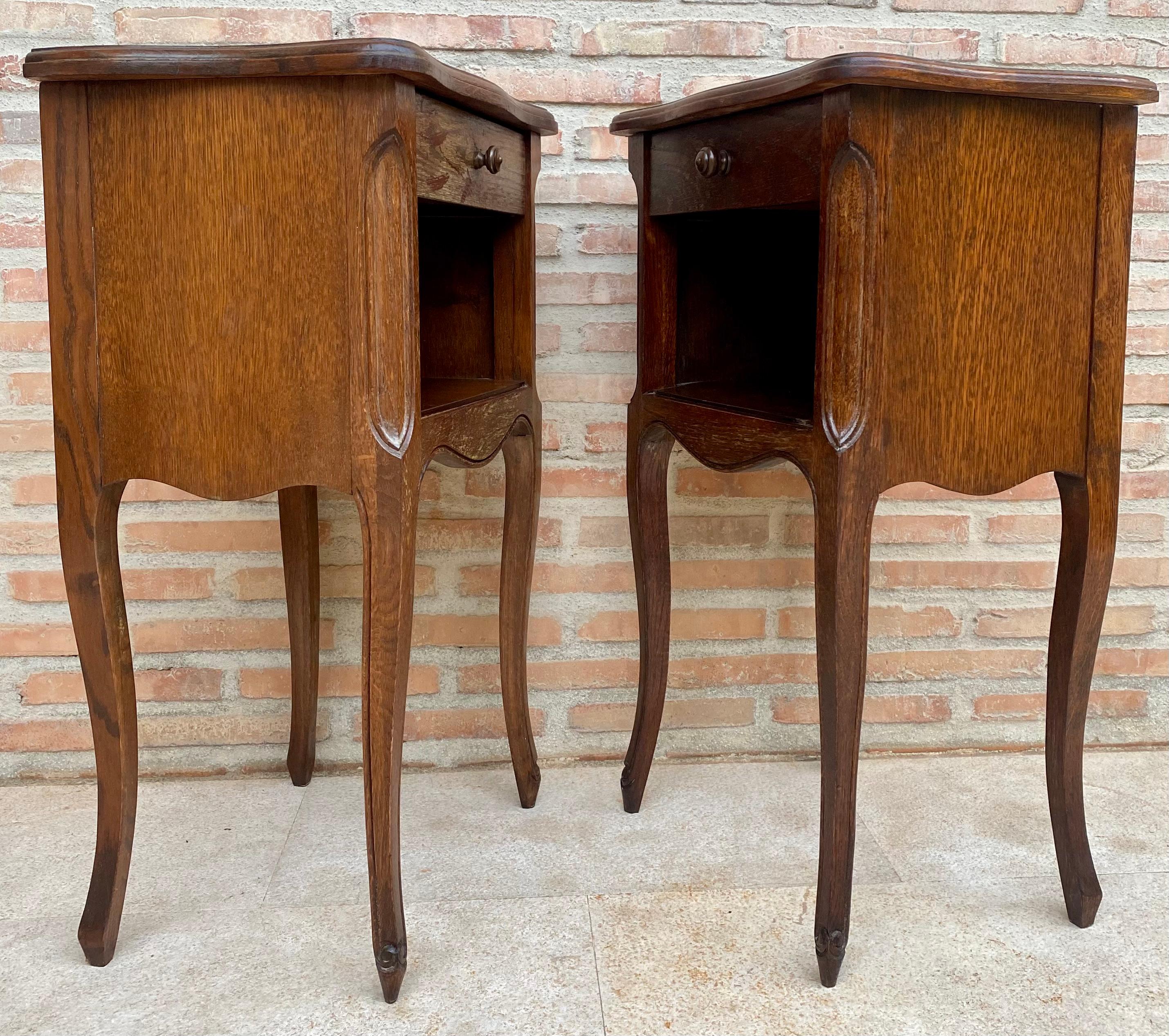 French Provincial French Walnut Nightstands with One Drawer, 1940s, Set of 2 For Sale