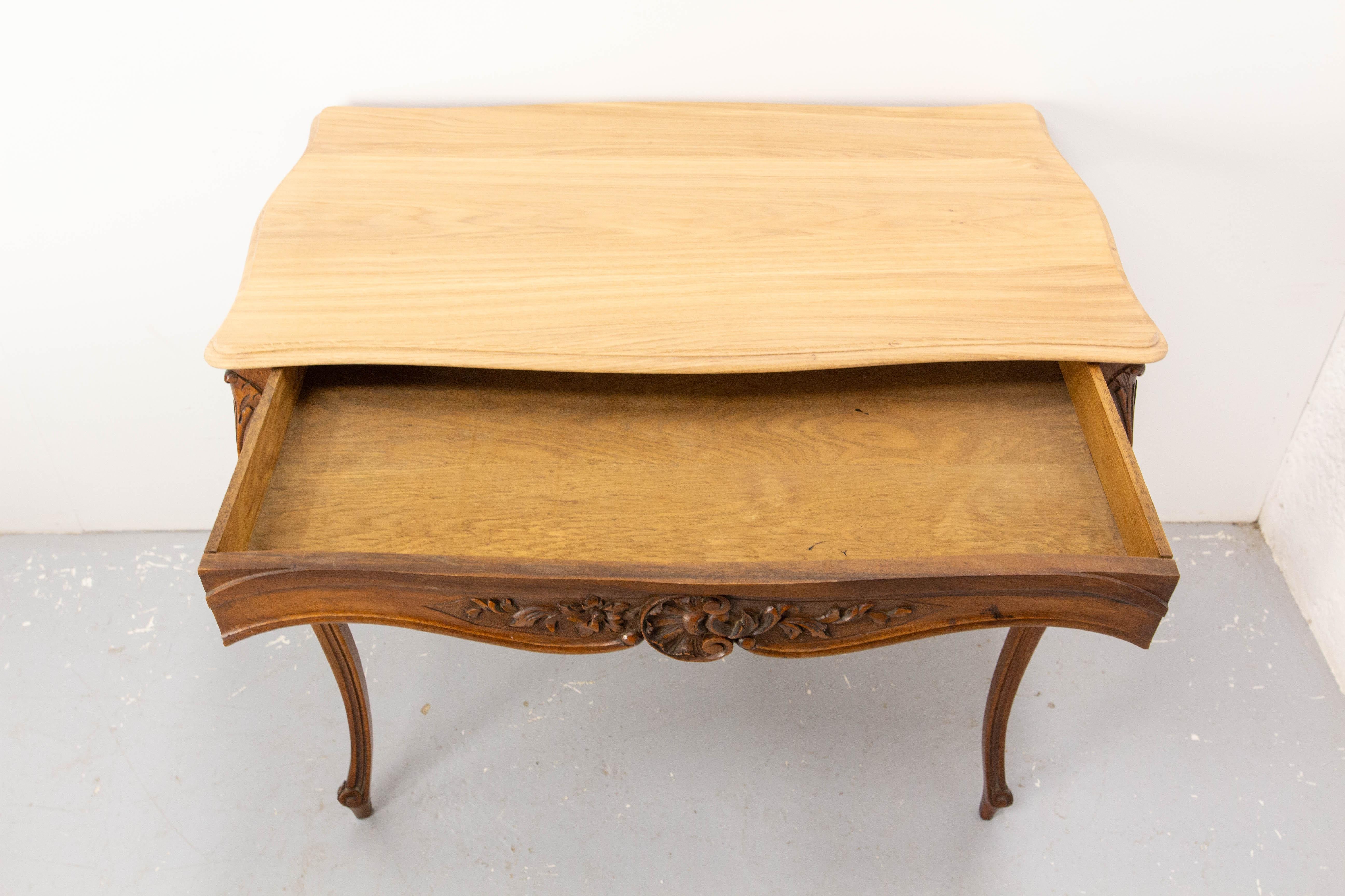 French Walnut & Oak Side Table in the Louis XV Style with Hiden Drawer, c. 1900 For Sale 9