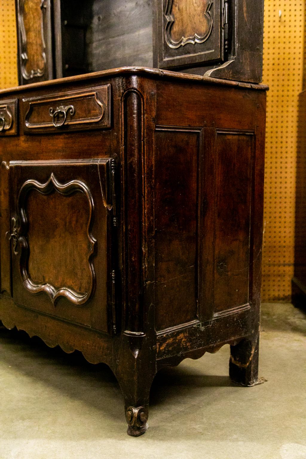 Vassiliere francese in noce e Oak 7