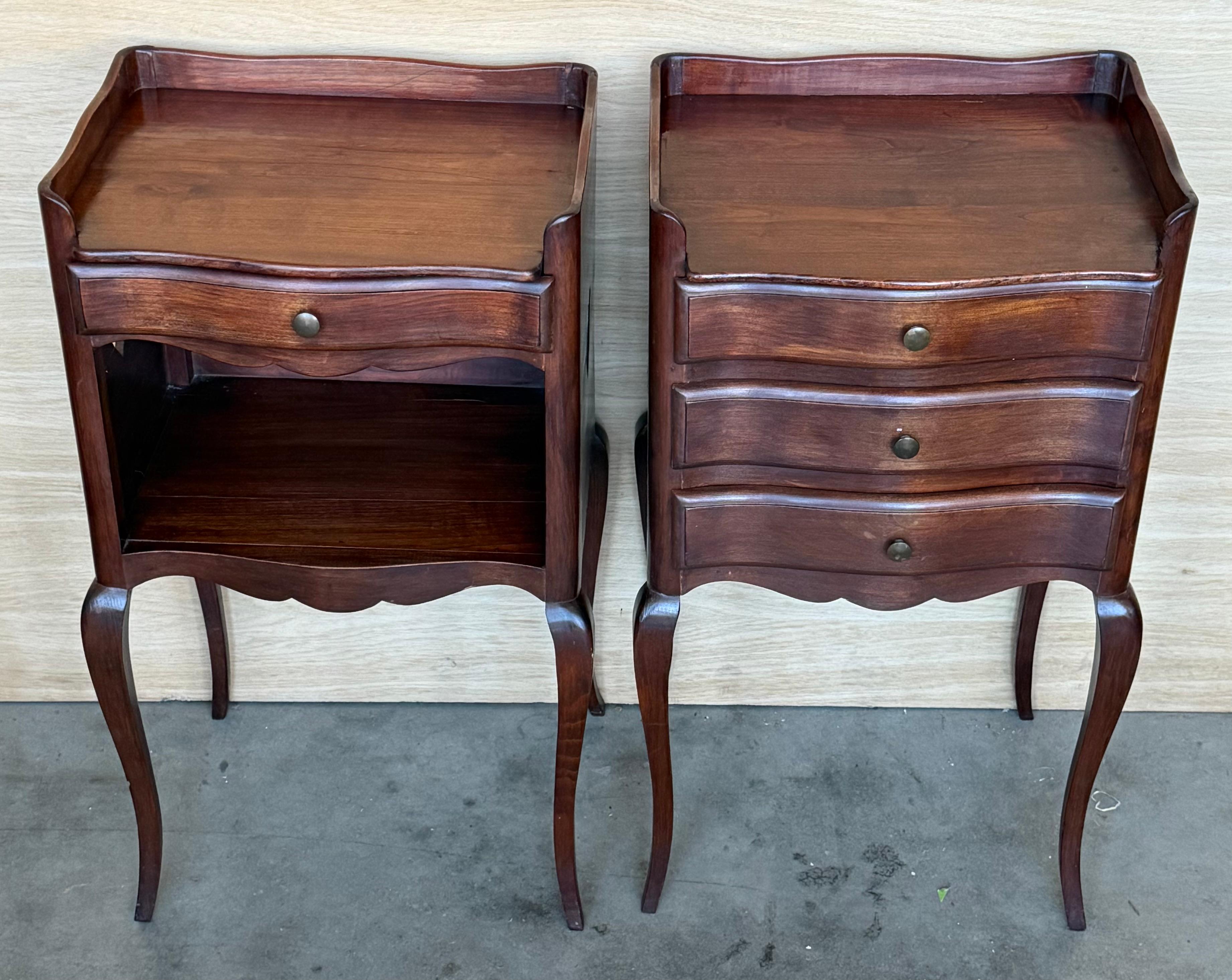 19th Century French Walnut Pair of Nightstands with Heart Open Shelf / Three Drawers For Sale