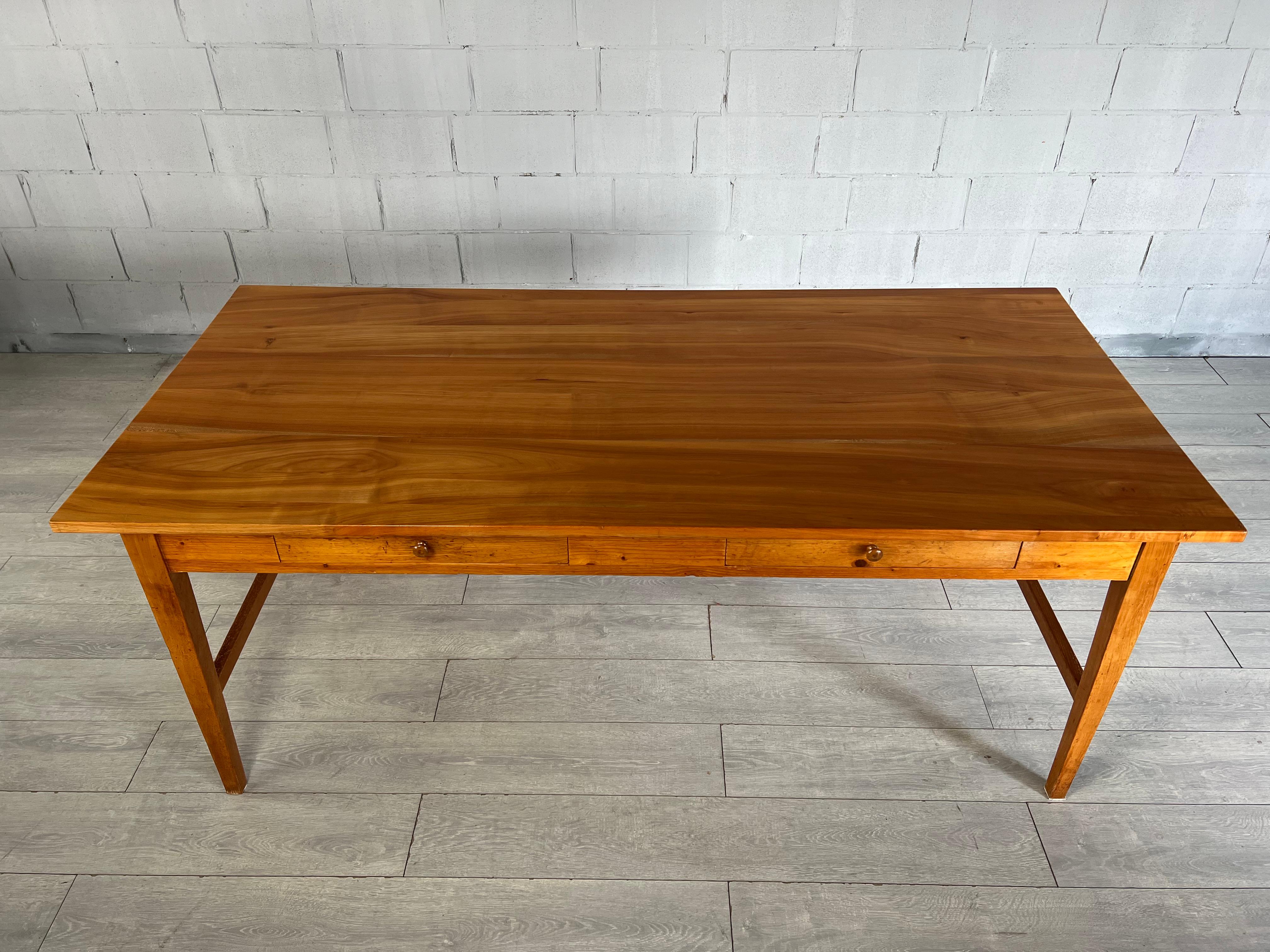 French Walnut Provincial Kitchen Dining Table With Two Storage Drawers In Good Condition In Bridgeport, CT
