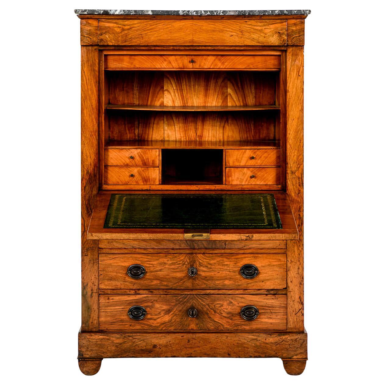 French Walnut Secrétaire á Abbatant