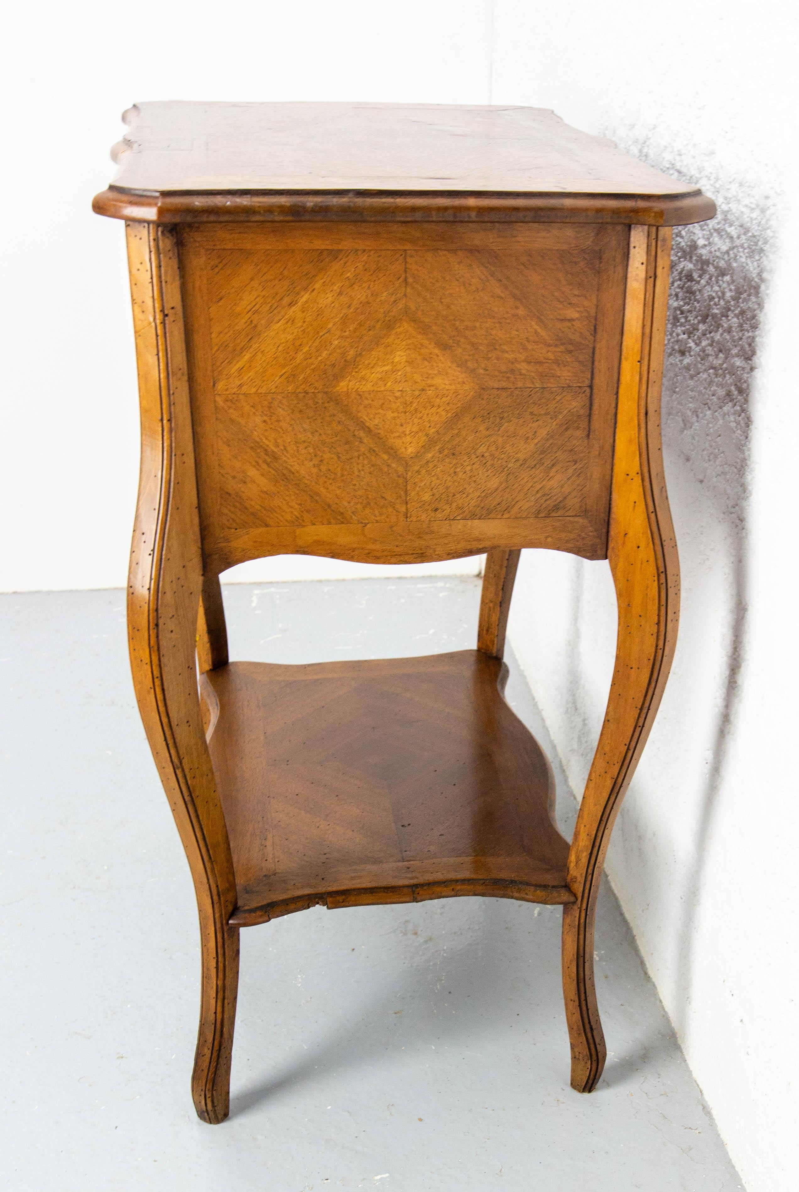 Early 20th Century French Walnut Sewing Table in the Louis XV Style, circa 1900 For Sale