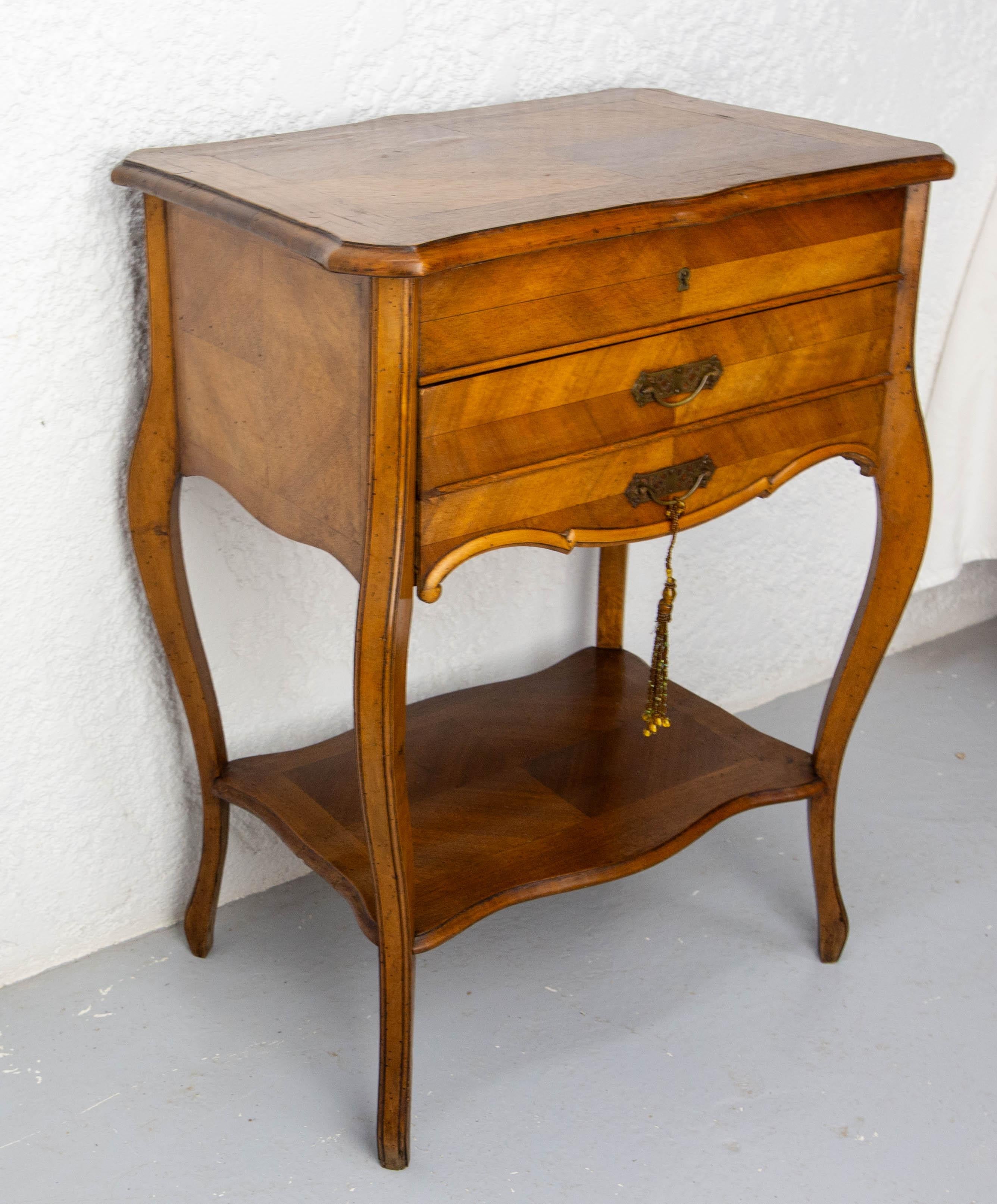 Mirror French Walnut Sewing Table in the Louis XV Style, circa 1900 For Sale