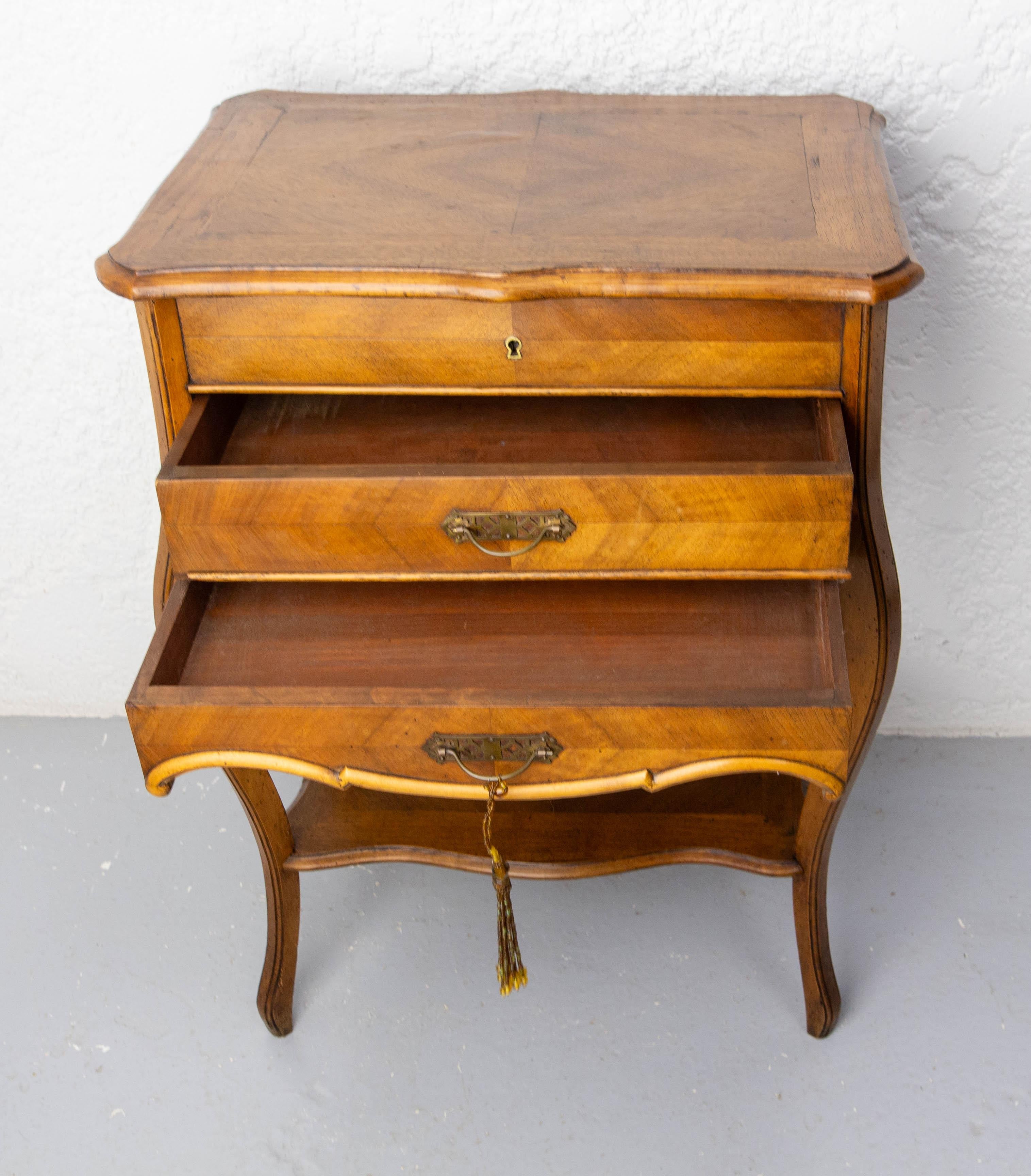French Walnut Sewing Table in the Louis XV Style, circa 1900 For Sale 3