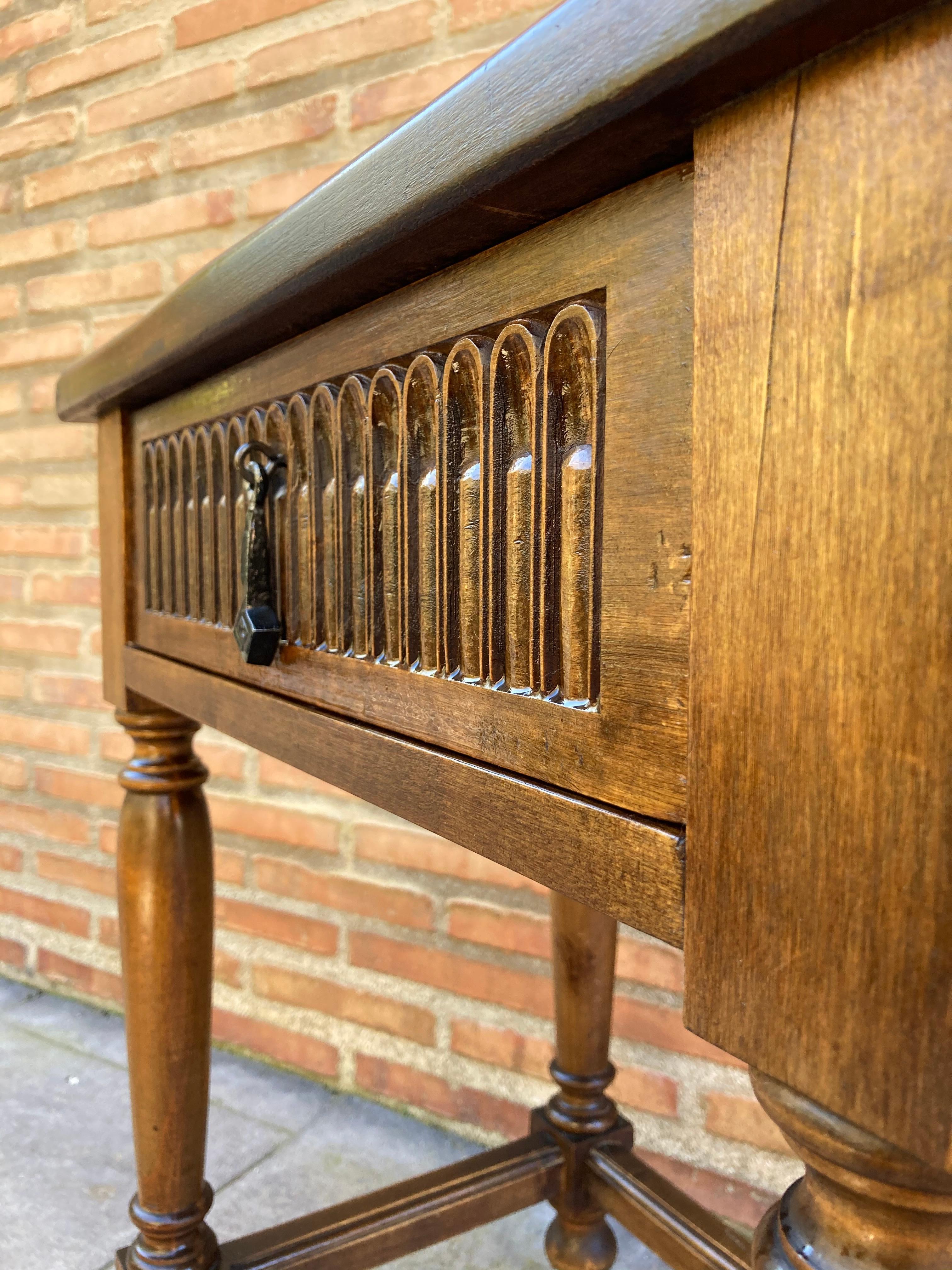 French Walnut Side Table with Drawer, Carved Arches and Column Legs with Wheels, 3