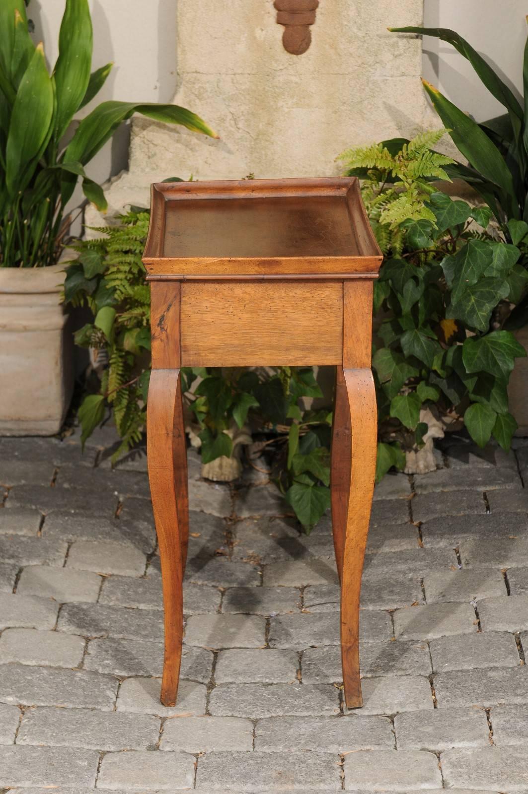 French Walnut Side Table with Tray Top, Drawer and Cabriole Legs, circa 1860 1