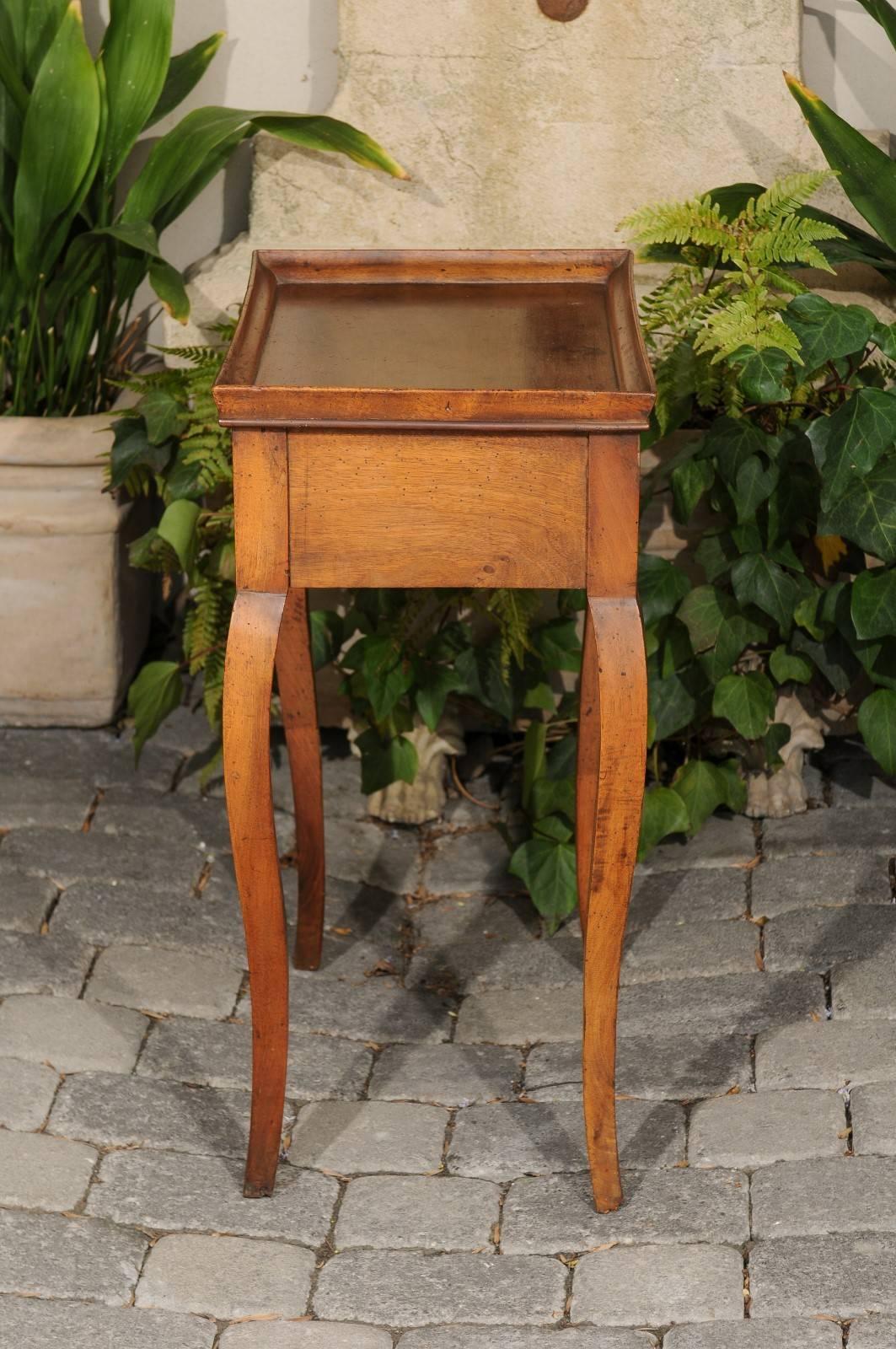 French Walnut Side Table with Tray Top, Drawer and Cabriole Legs, circa 1860 4