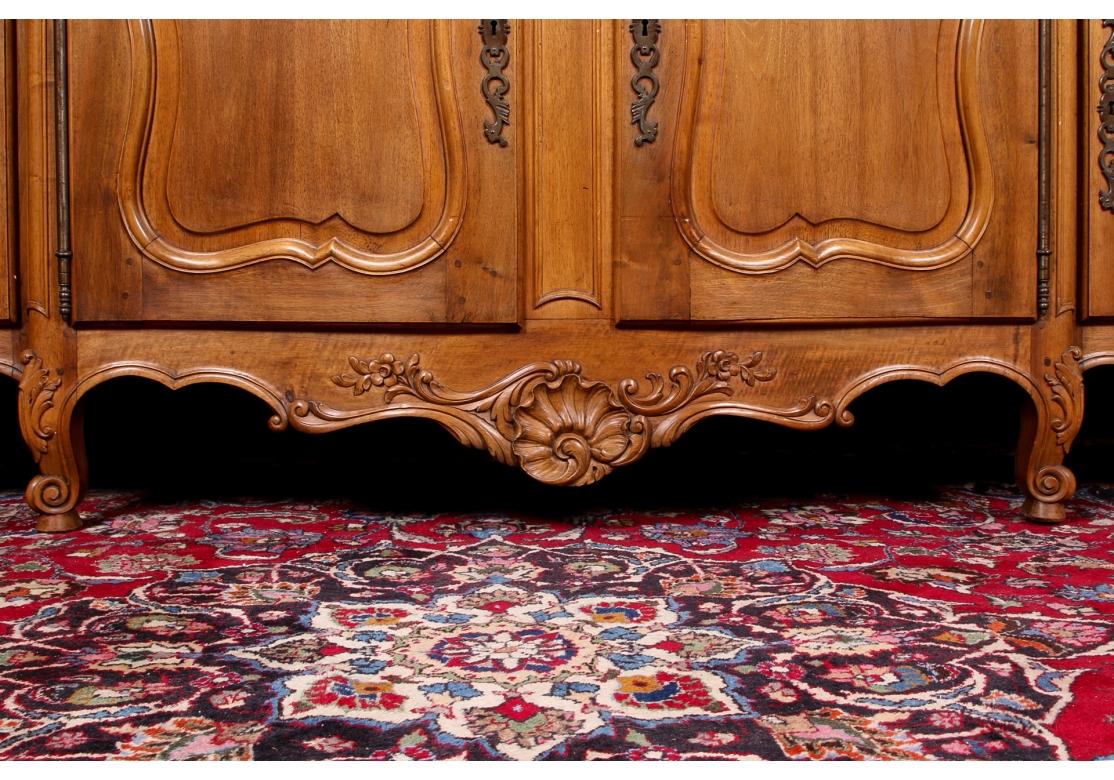 Credenza tripla in noce francese in vendita 1