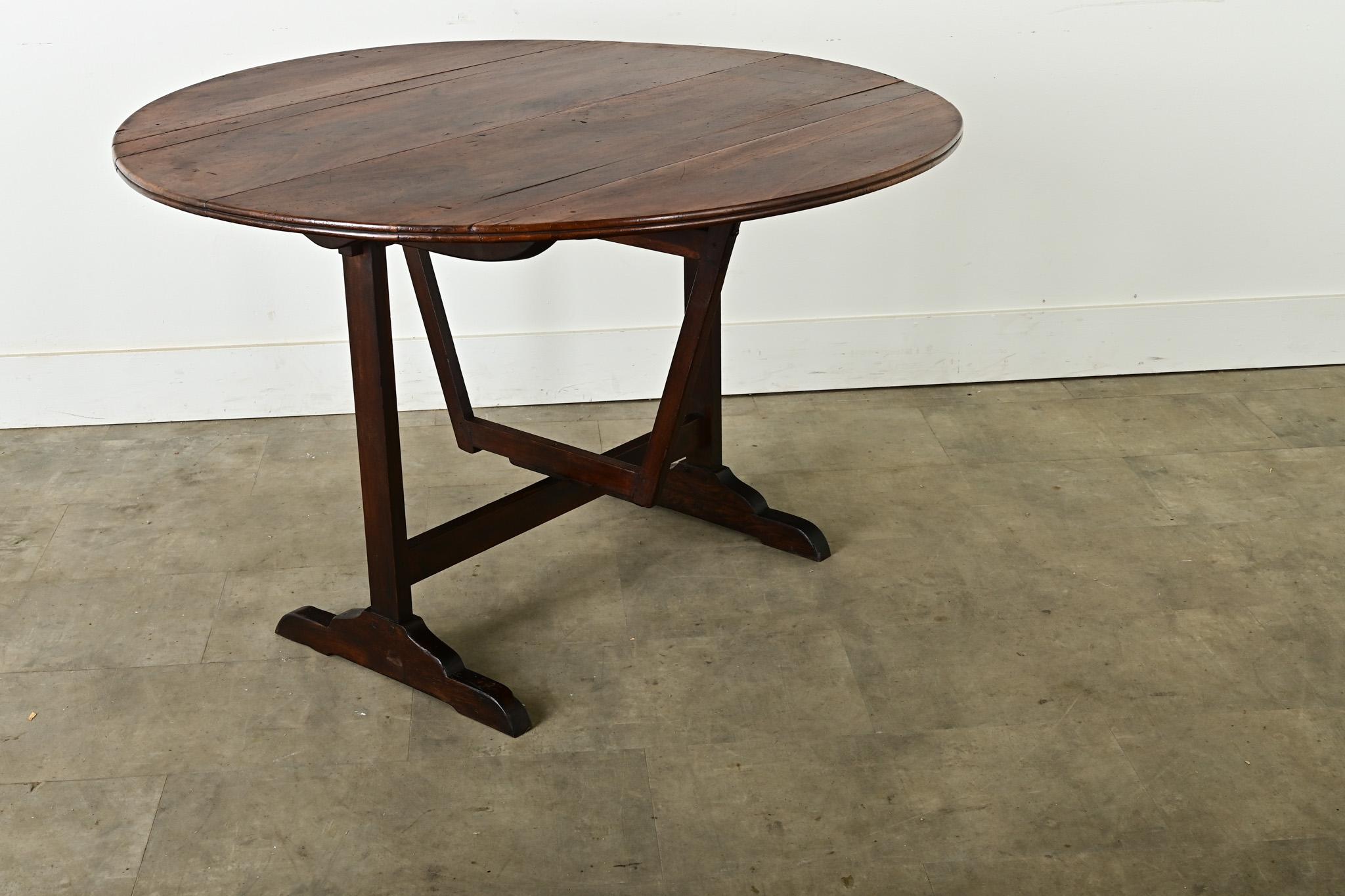 French Walnut Wine Tasters Table In Good Condition In Baton Rouge, LA