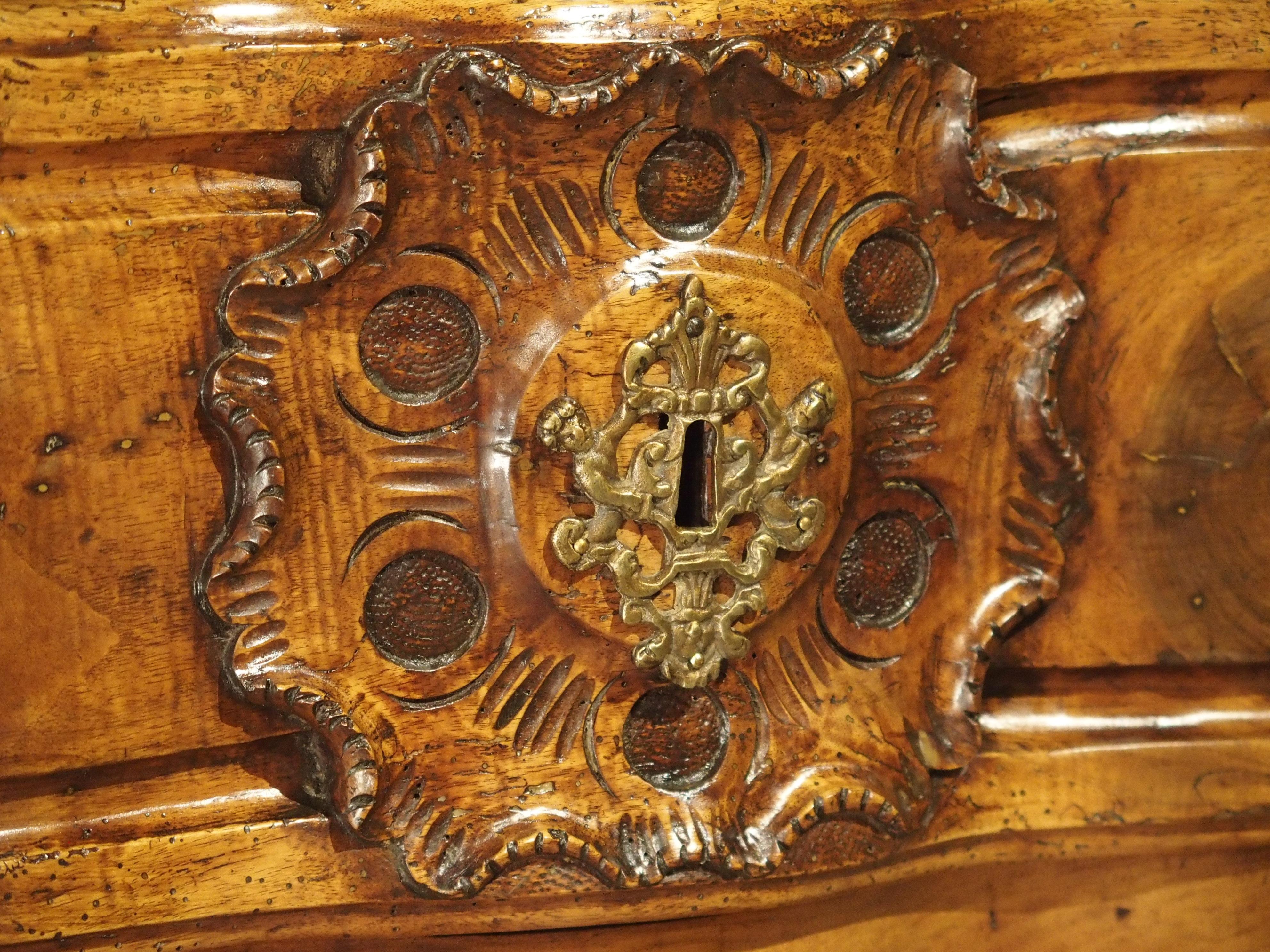 French Walnut Wood Commode from Lyon, circa 1750 3