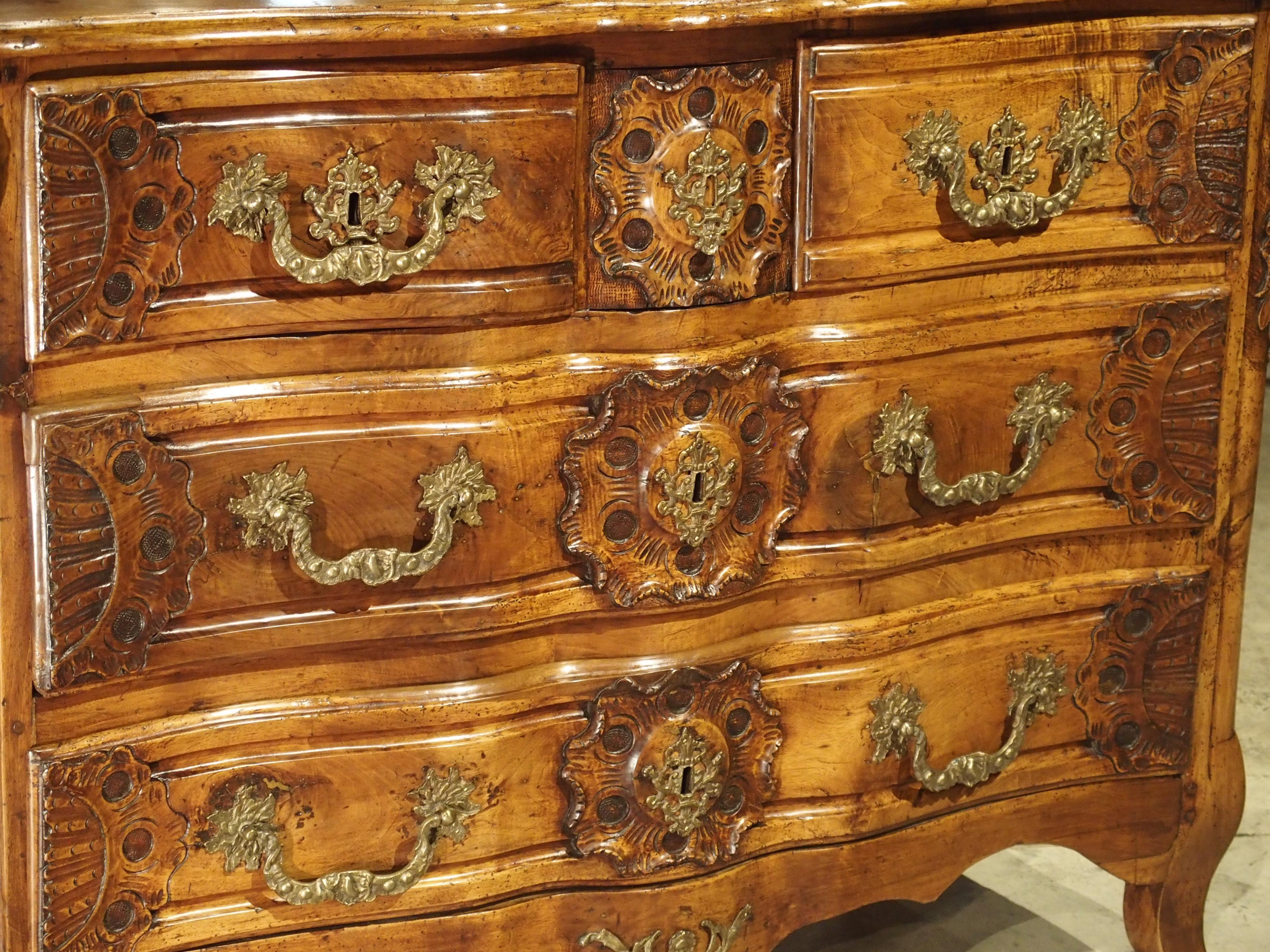French Walnut Wood Commode from Lyon, circa 1750 1