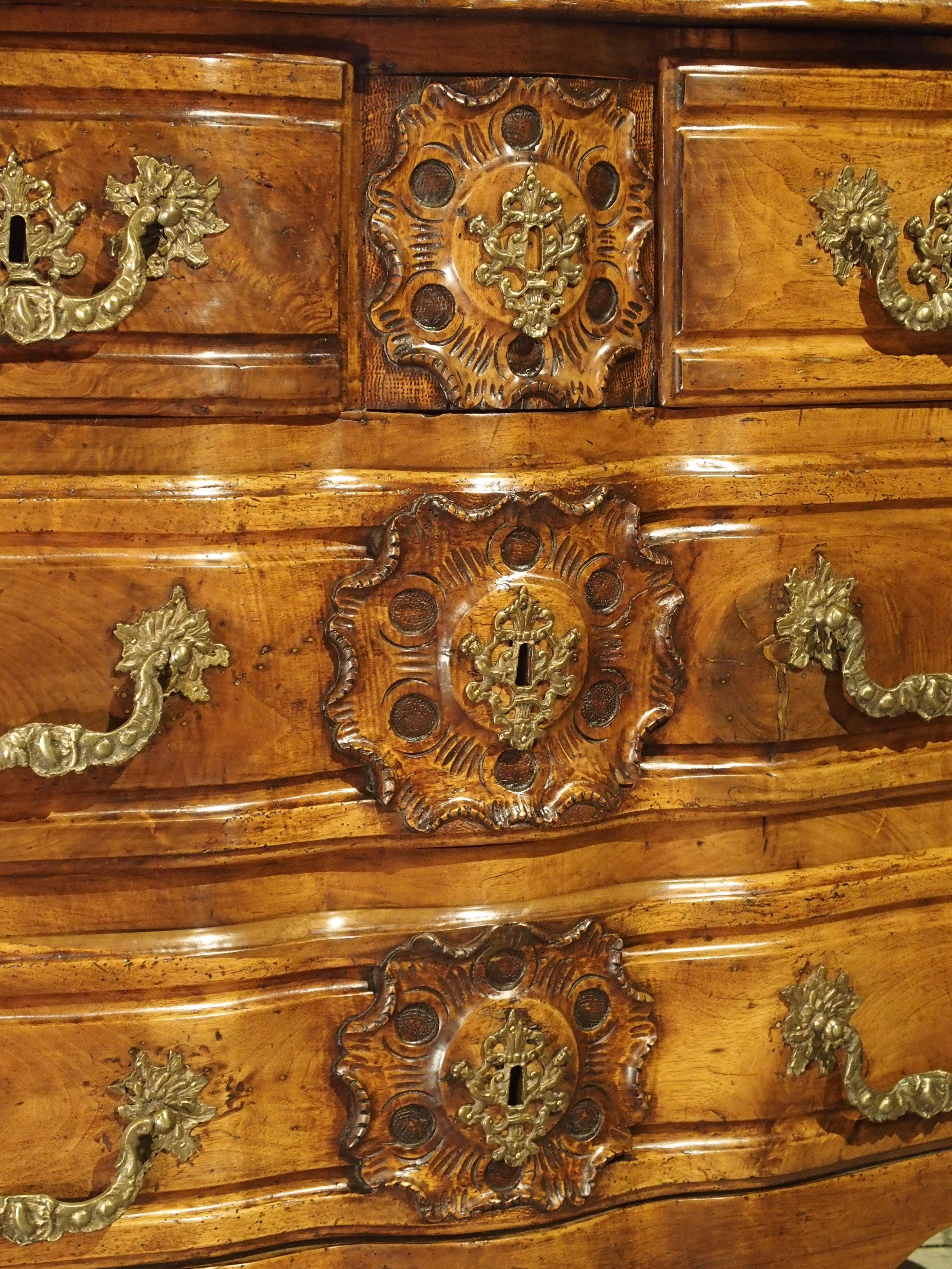 French Walnut Wood Commode from Lyon, circa 1750 2
