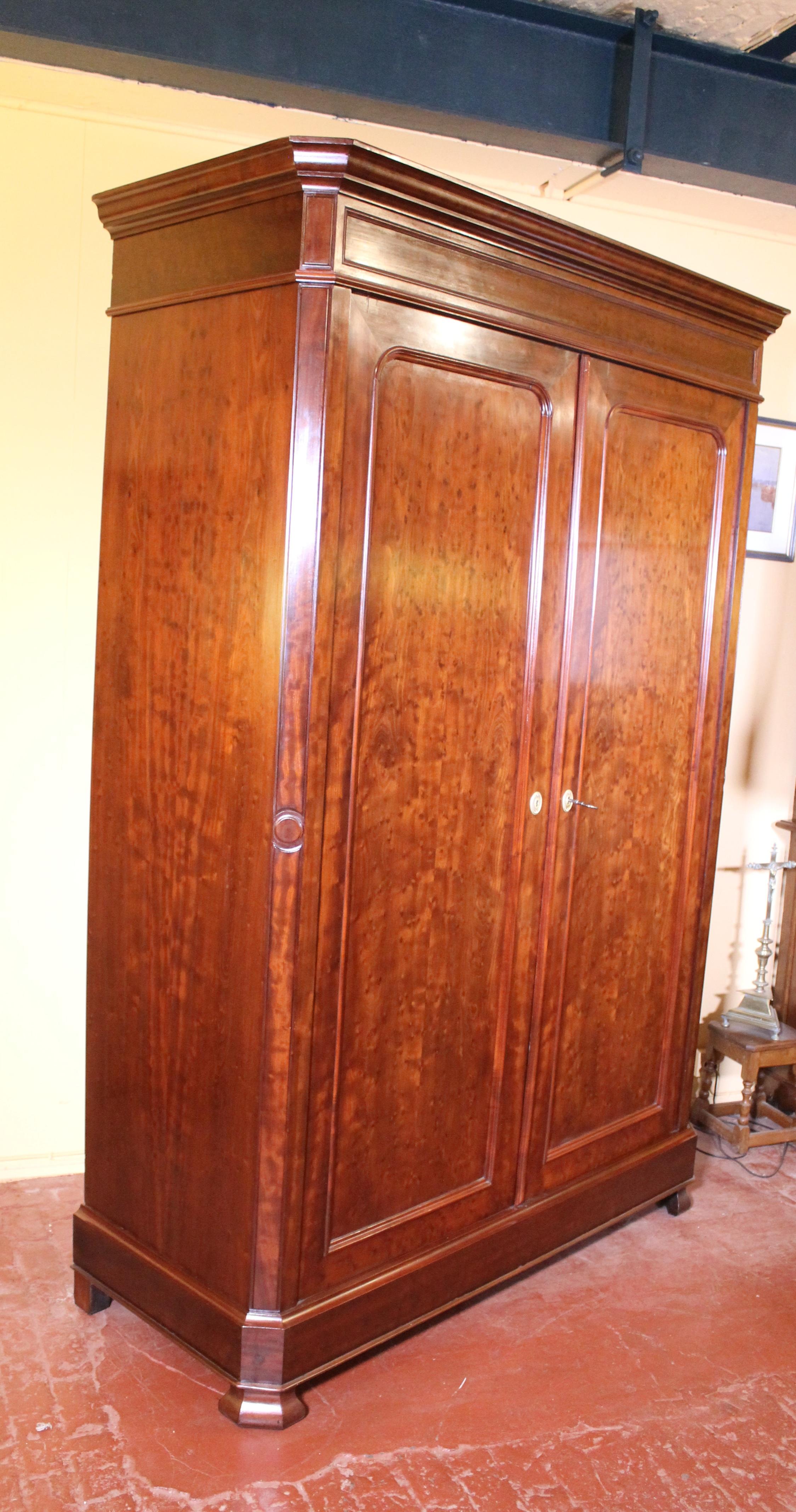 French Wardrobe 19th Century in Mahogany In Good Condition In Brussels, Brussels