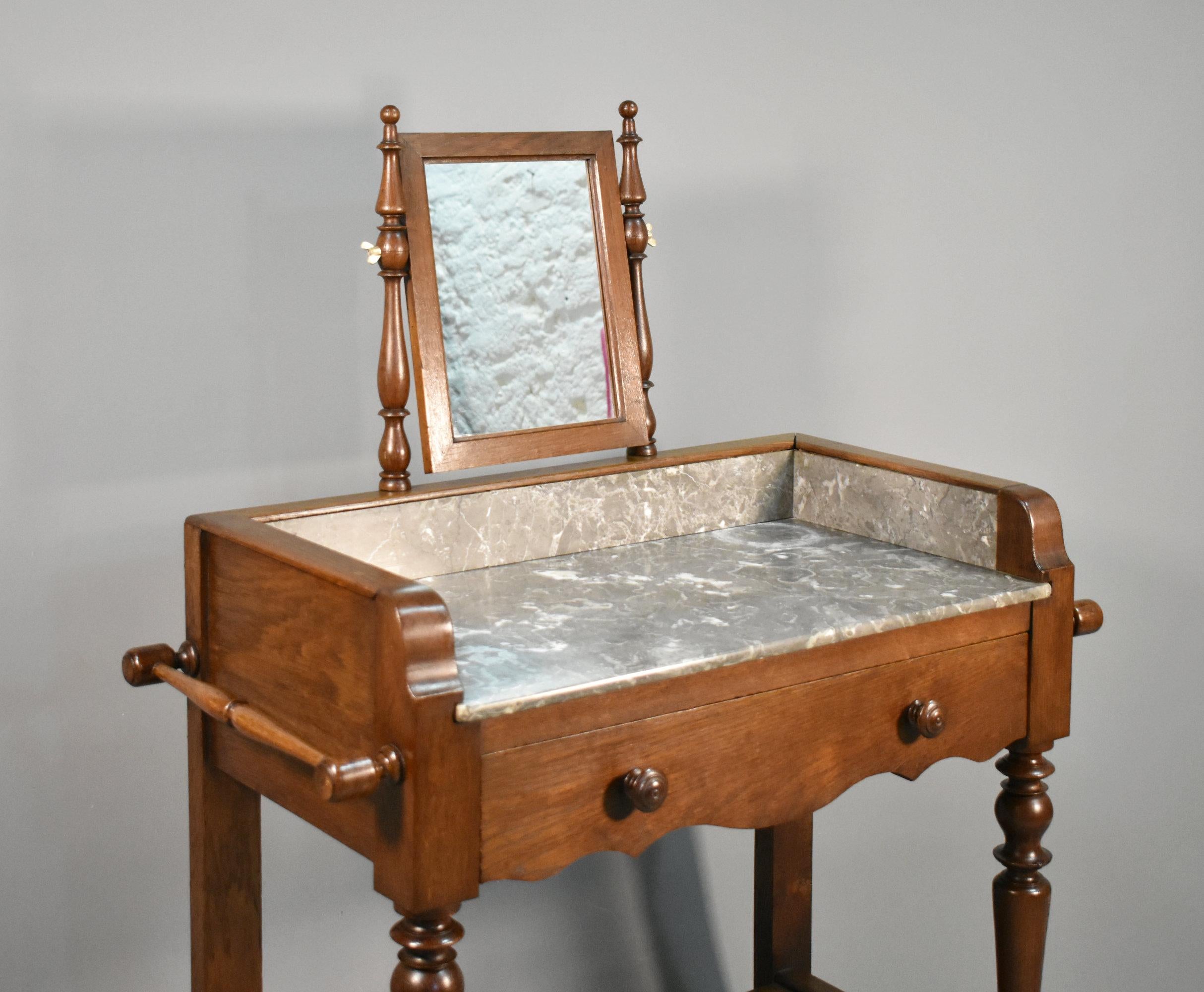Lavabo / Vanità francese in stile Oak Louis Philippe in vendita 5