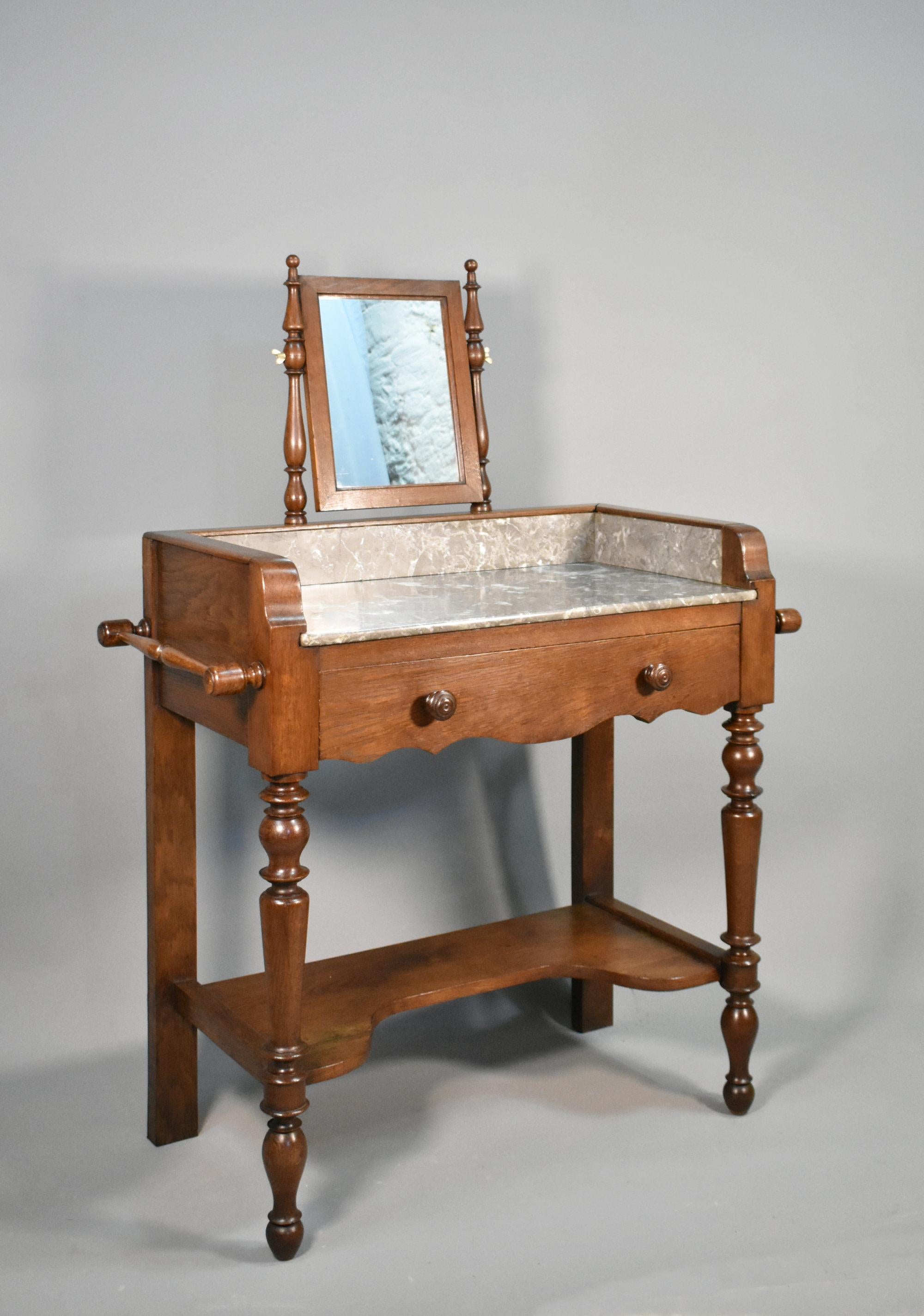 Luigi Filippo Lavabo / Vanità francese in stile Oak Louis Philippe in vendita