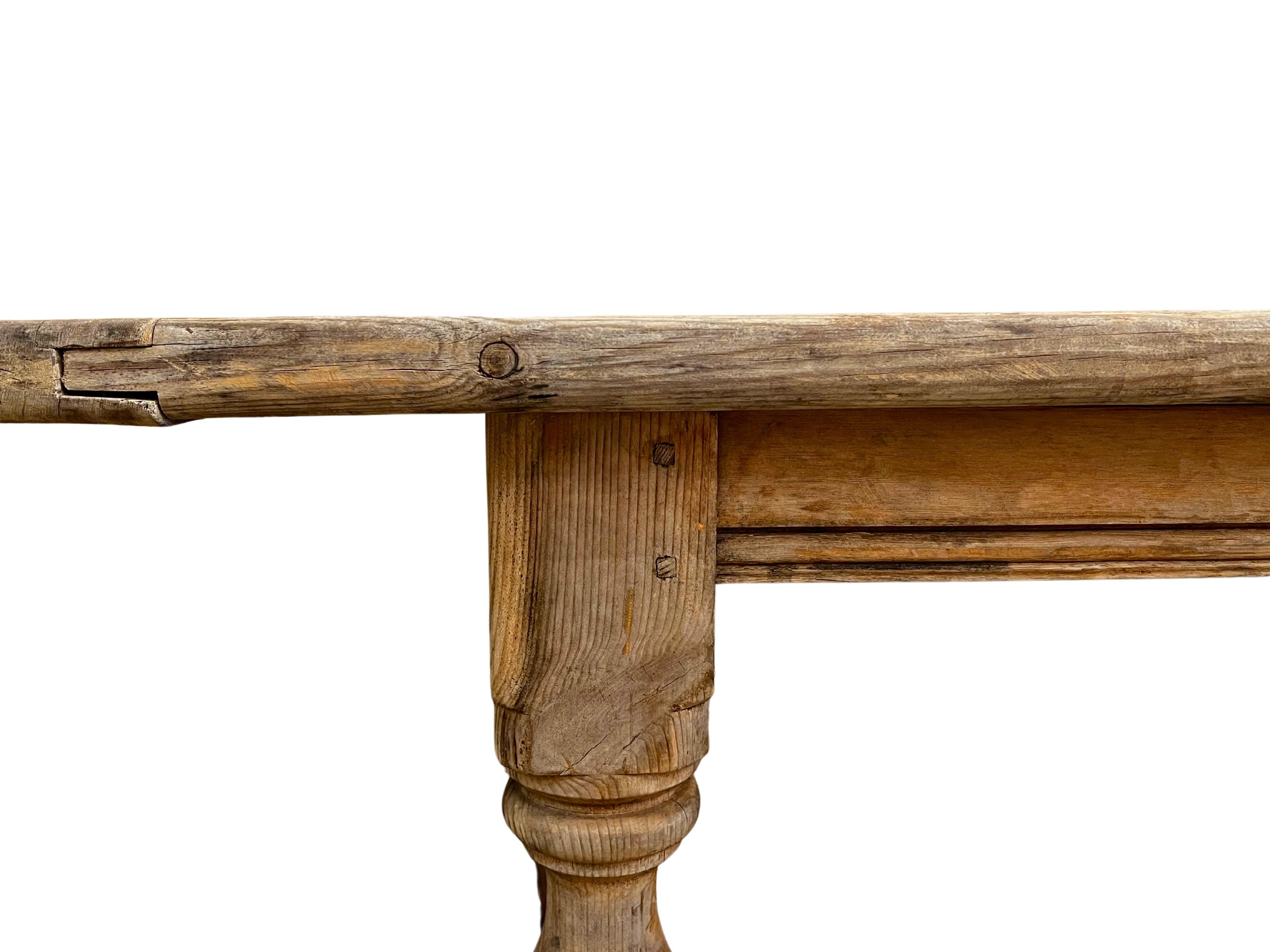 French Weathered Oak Dining Table In Distressed Condition In New York, NY