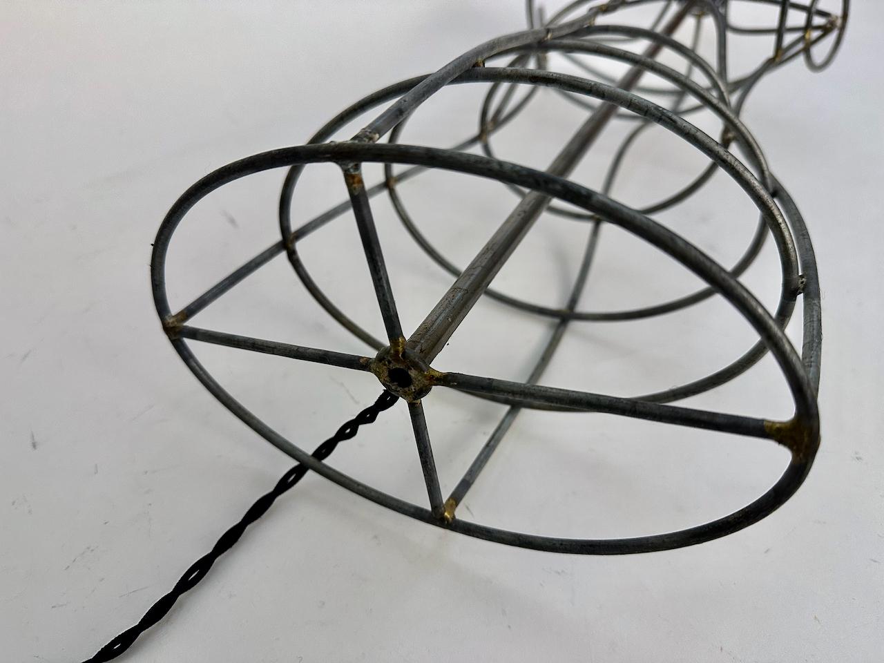French Welded Steel Wire Dress Form Table Lamp, C. 1970 For Sale 8