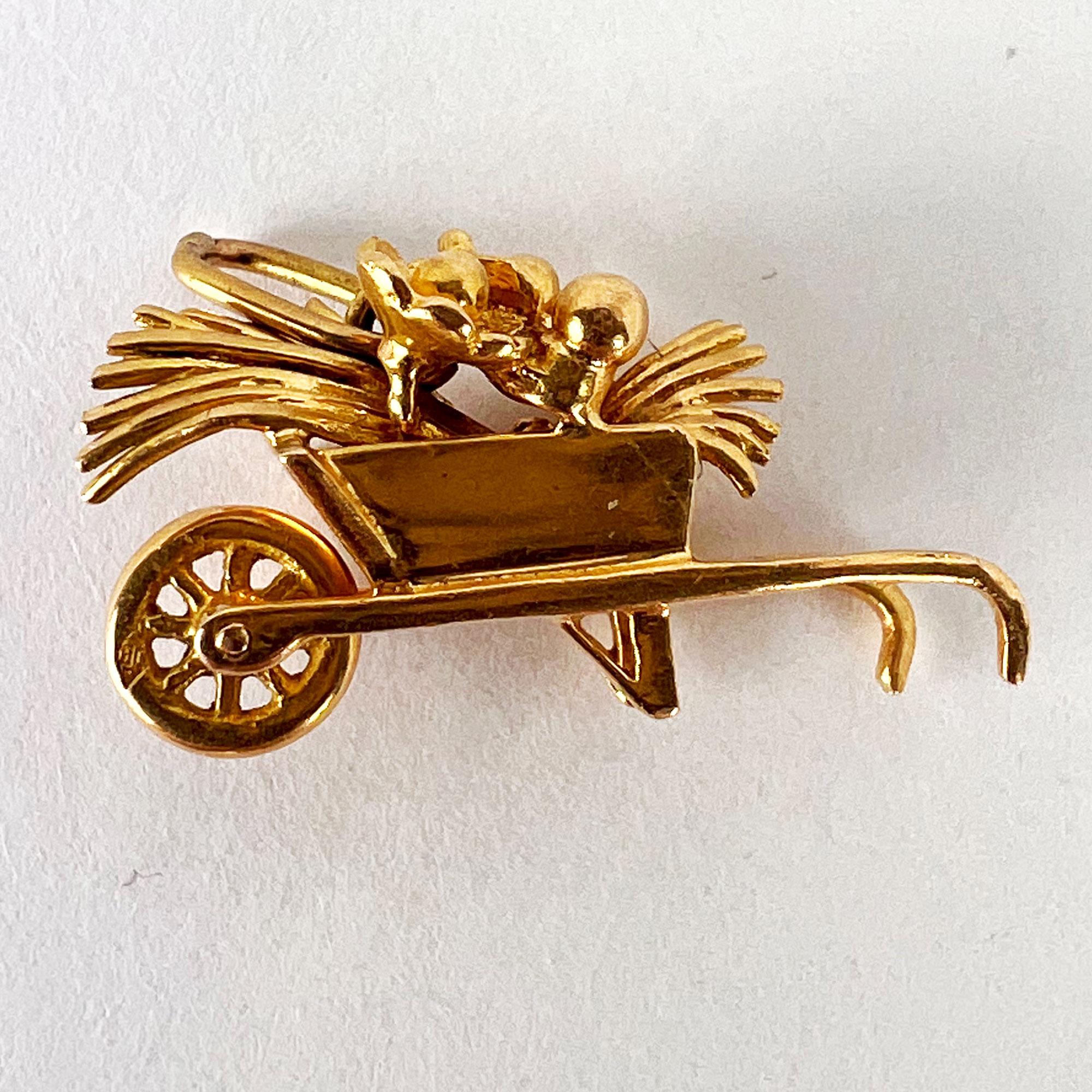 French Wheelbarrow with Flowers 18K Yellow Gold Charm Pendant For Sale 2