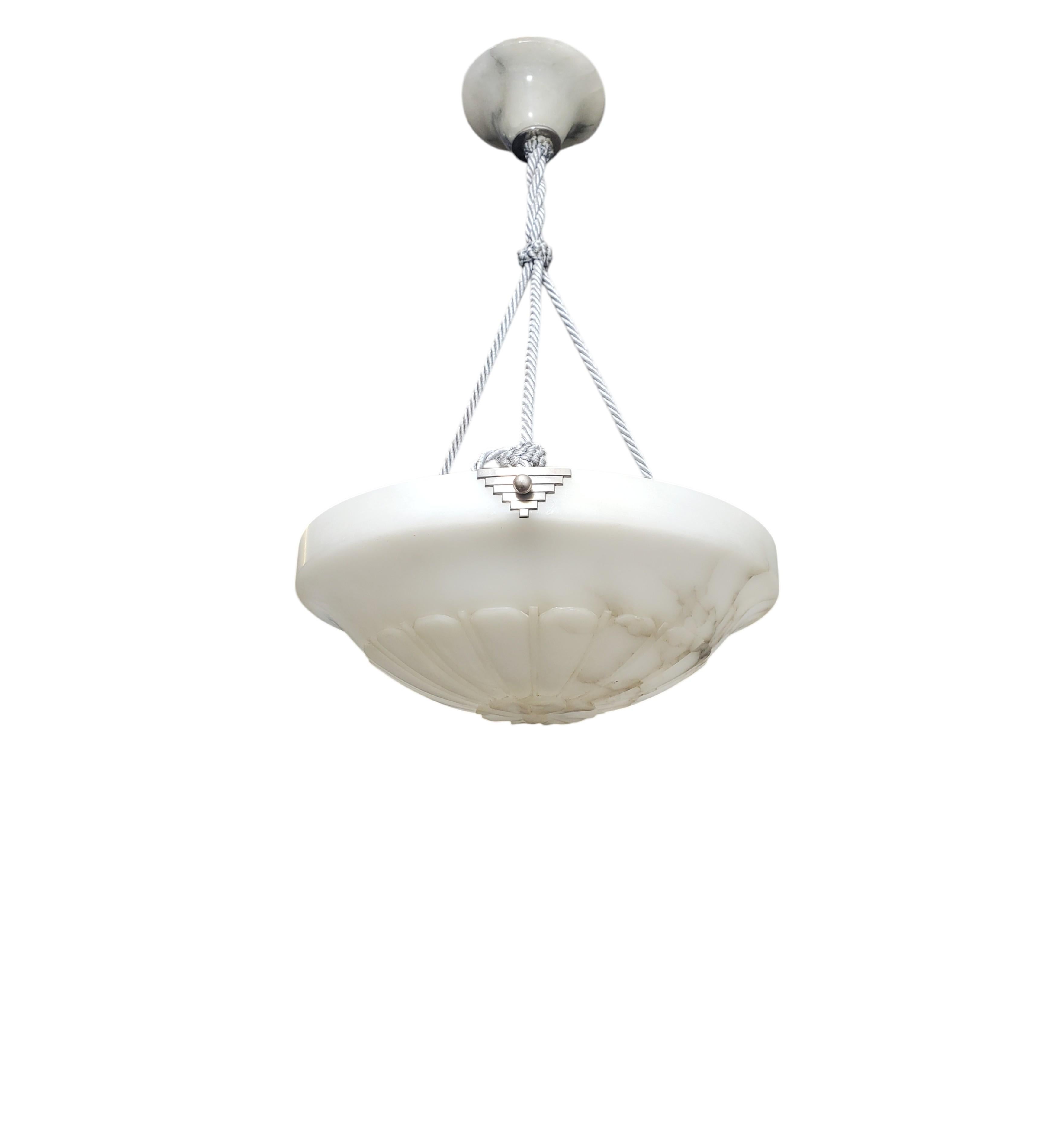 Lampada a sospensione francese in alabastro bianco, corda grigia con baldacchino originale in alabastro in vendita 8