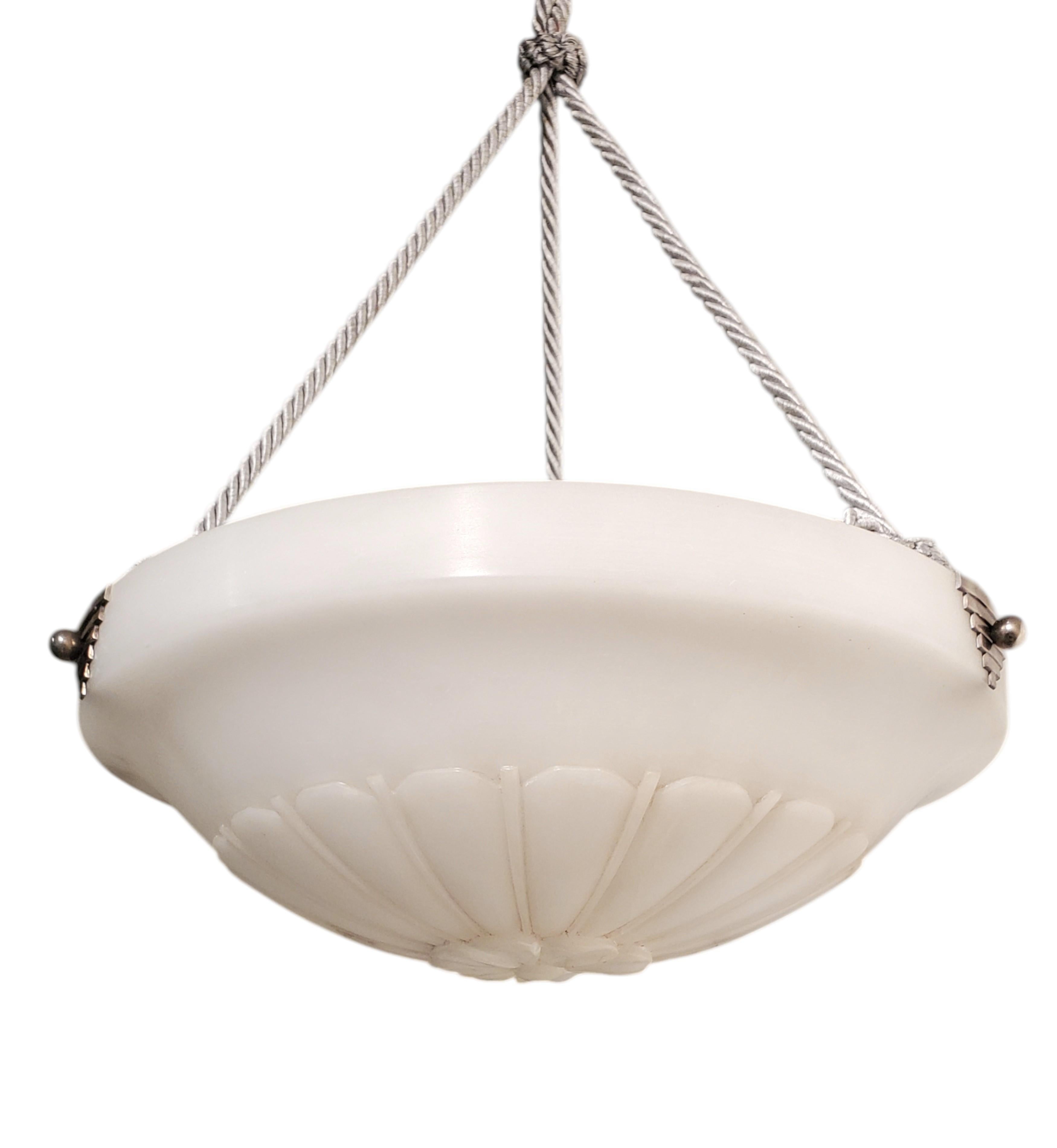 Lampada a sospensione francese in alabastro bianco, corda grigia con baldacchino originale in alabastro in vendita 10