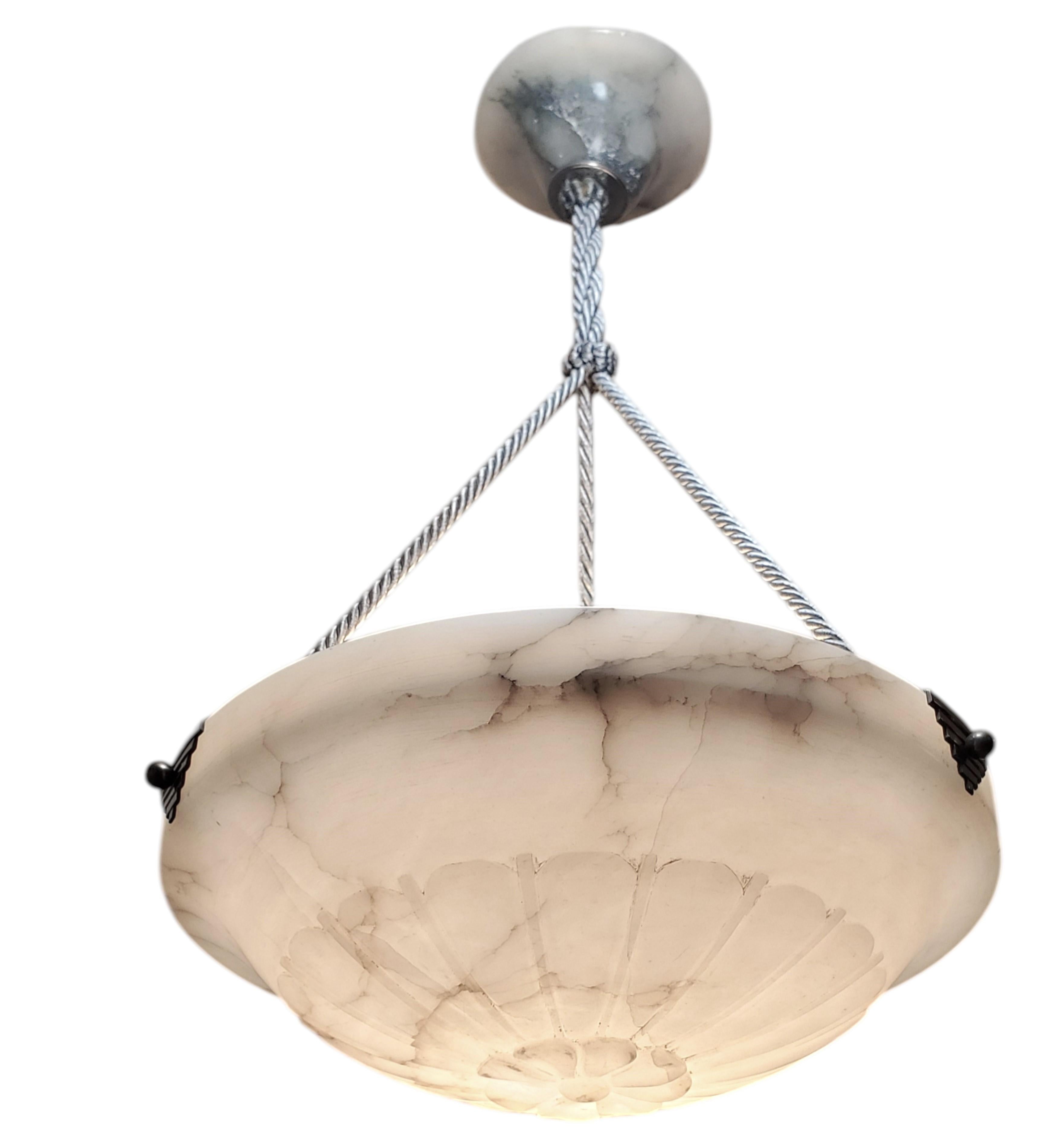 Lampada a sospensione francese in alabastro bianco, corda grigia con baldacchino originale in alabastro in vendita 11